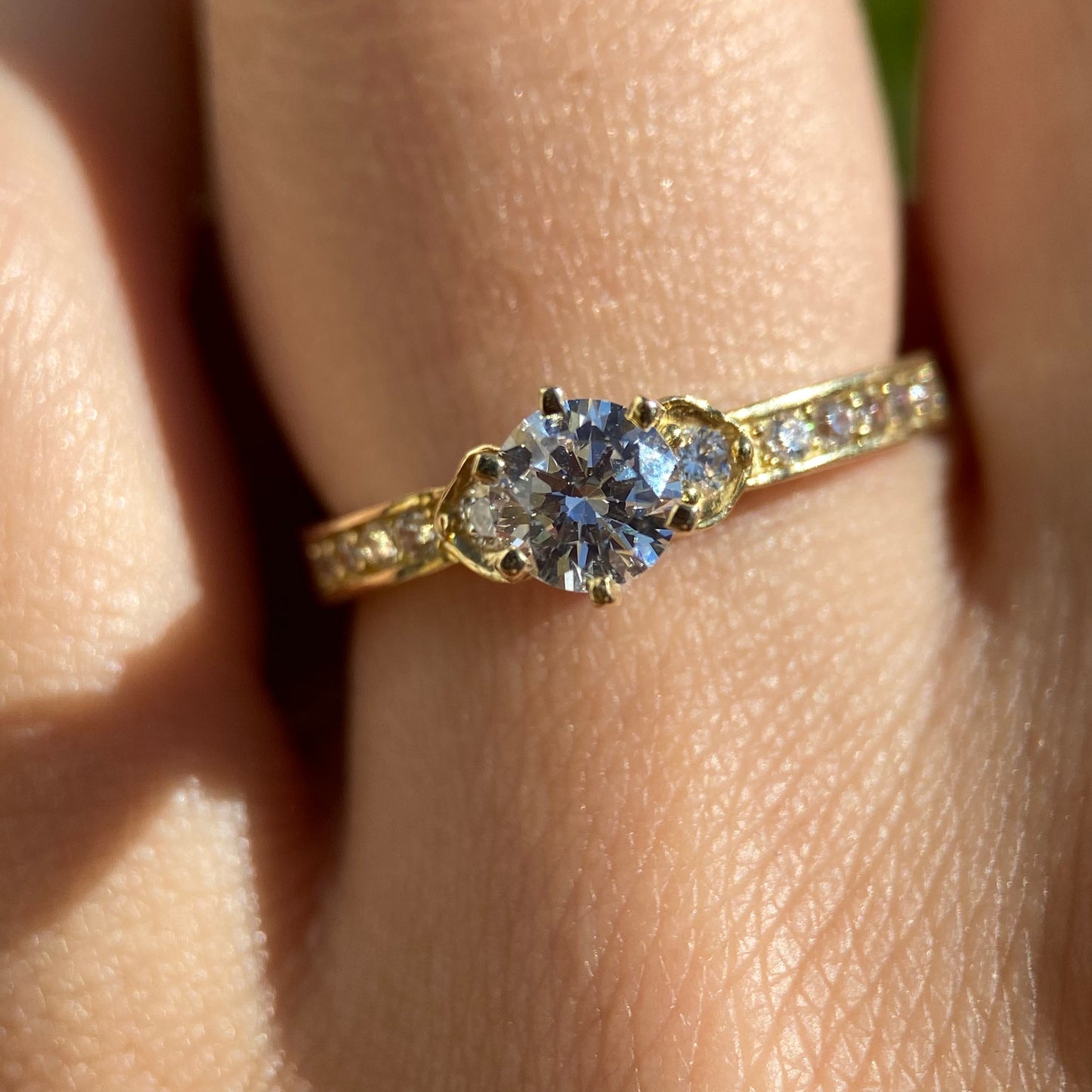 Anillo de compromiso en oro