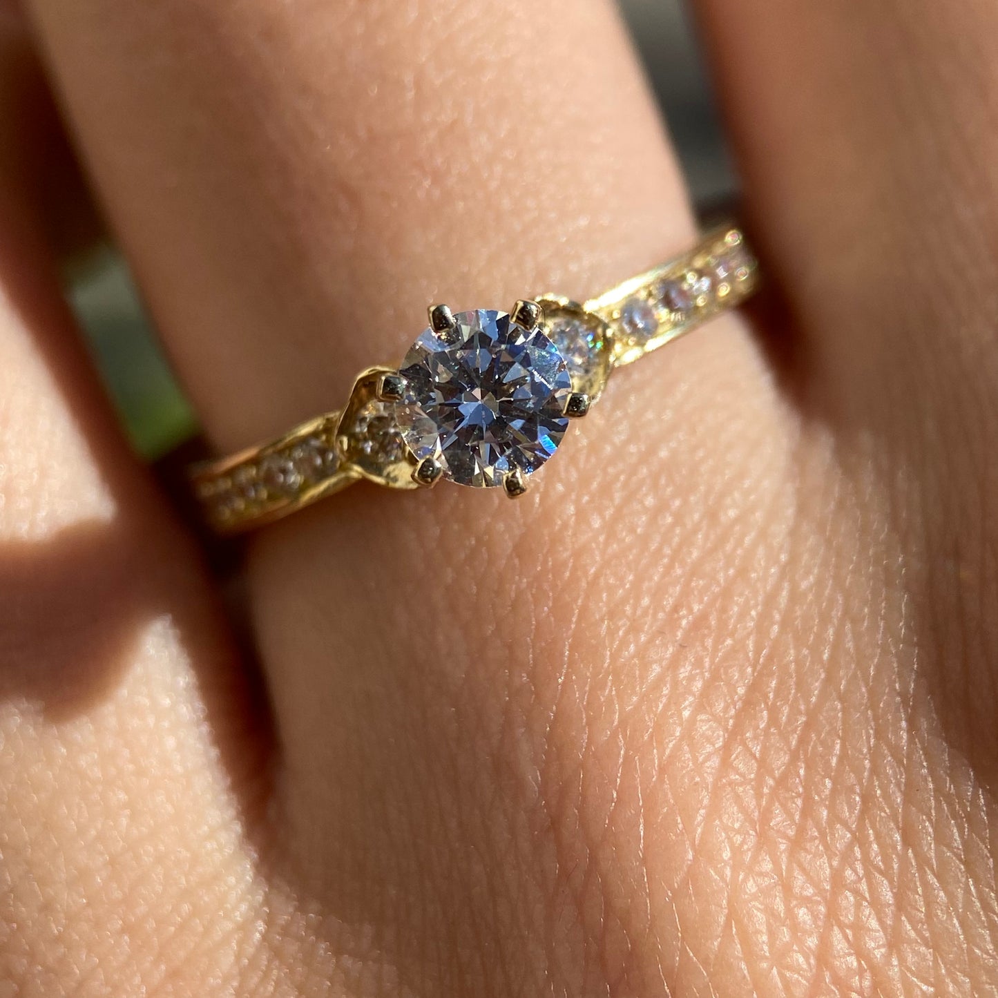 Anillo de compromiso en oro