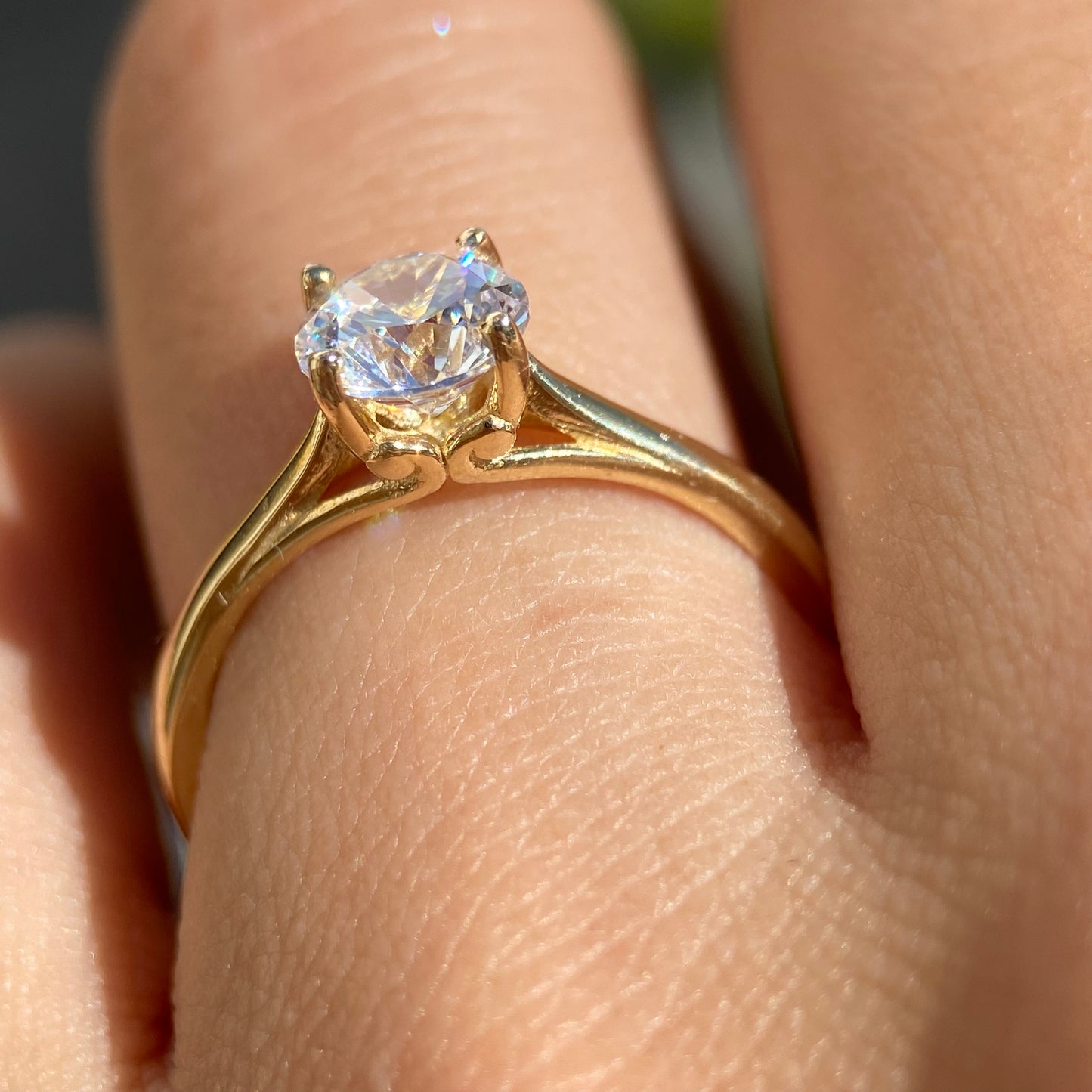 Anillo de compromiso en oro