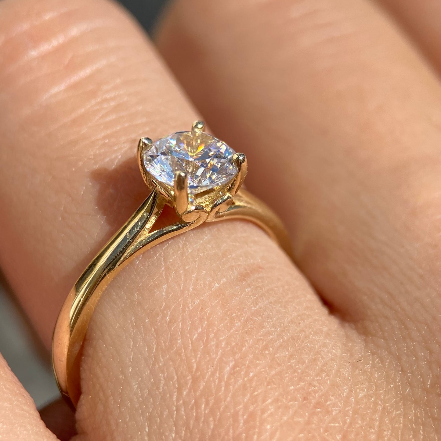 Anillo de compromiso en oro