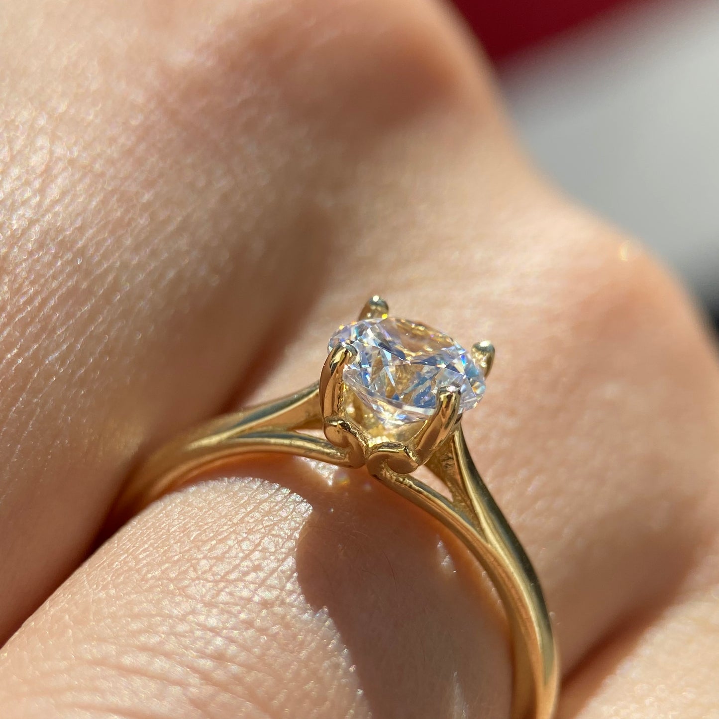 Anillo de compromiso en oro