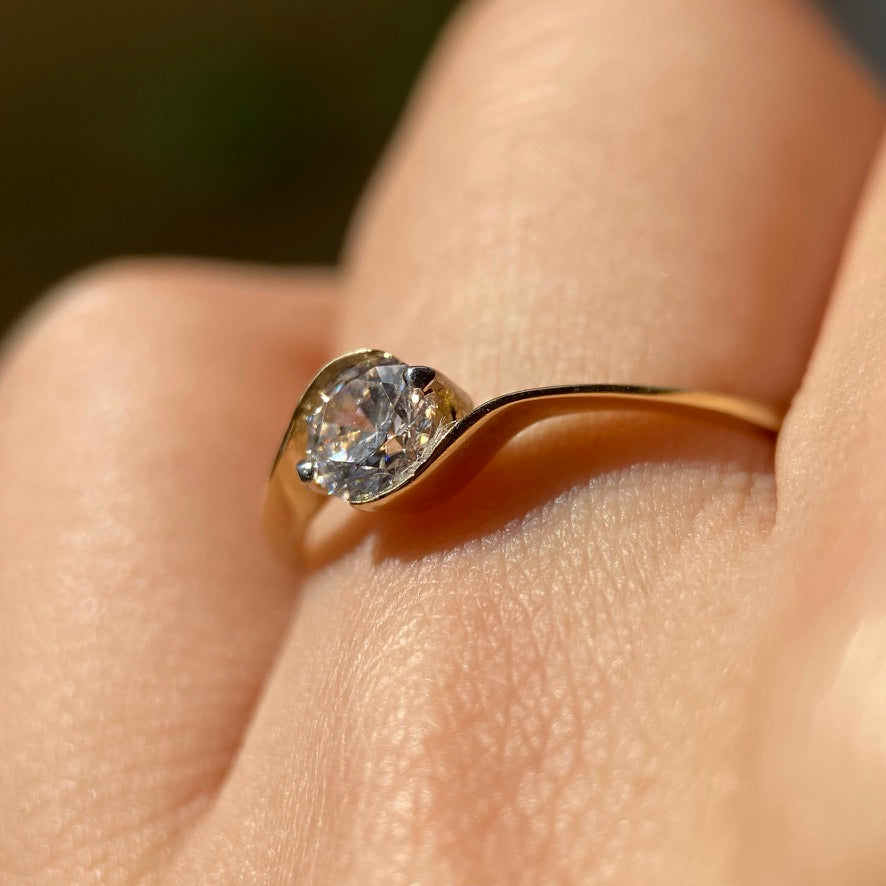 Anillo de compromiso en oro