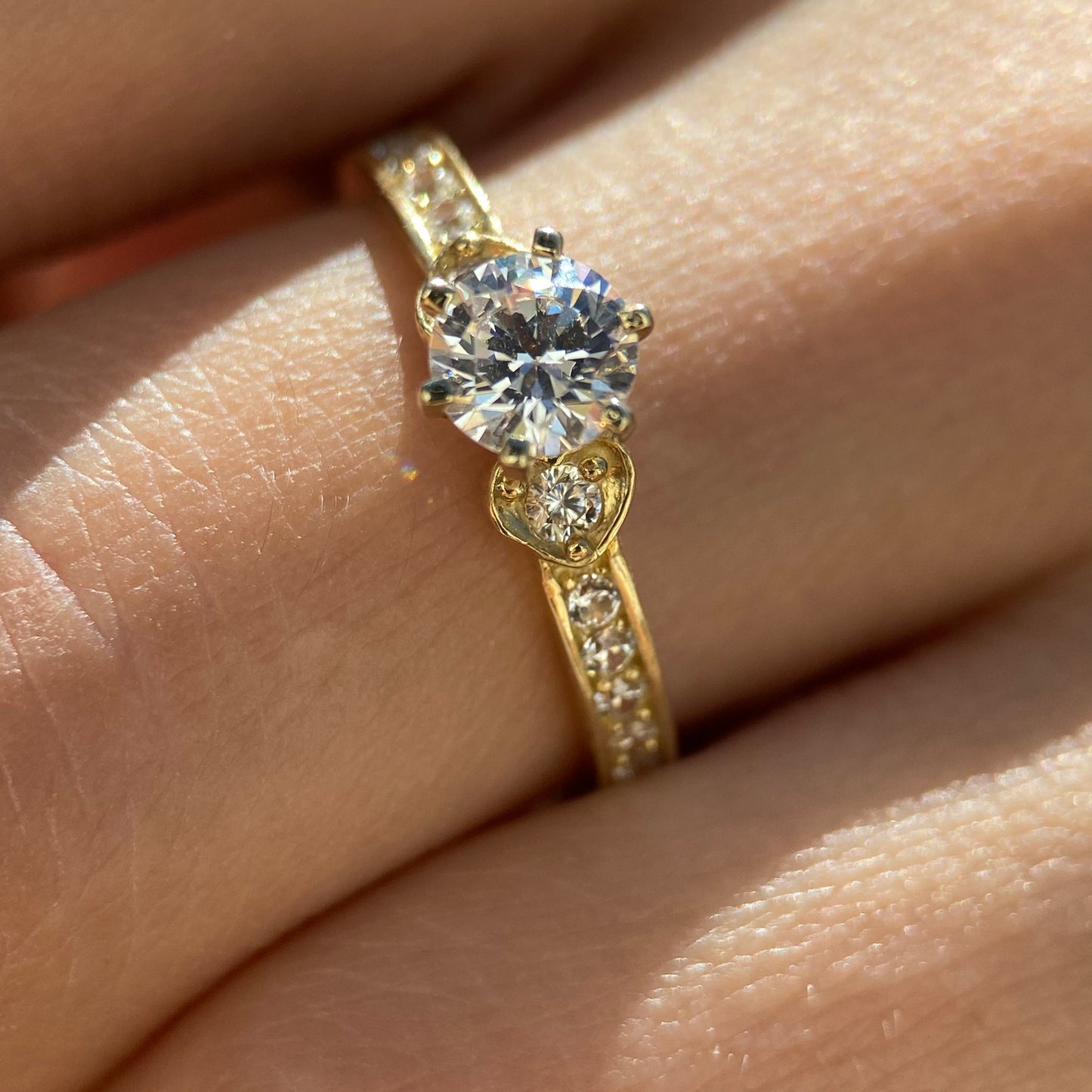 Anillo de compromiso en oro