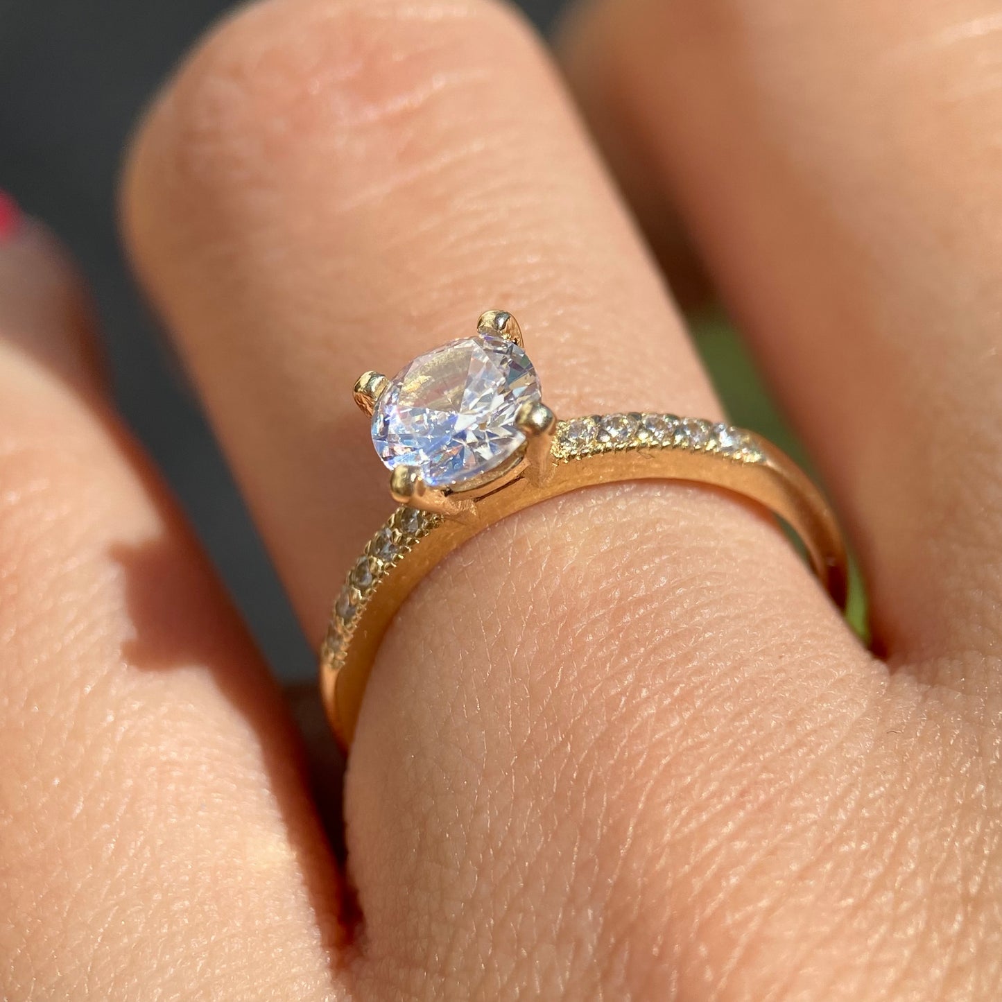 Anillo de compromiso en oro
