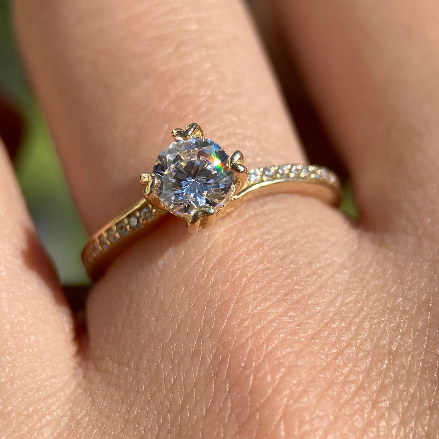 Anillo de compromiso en oro