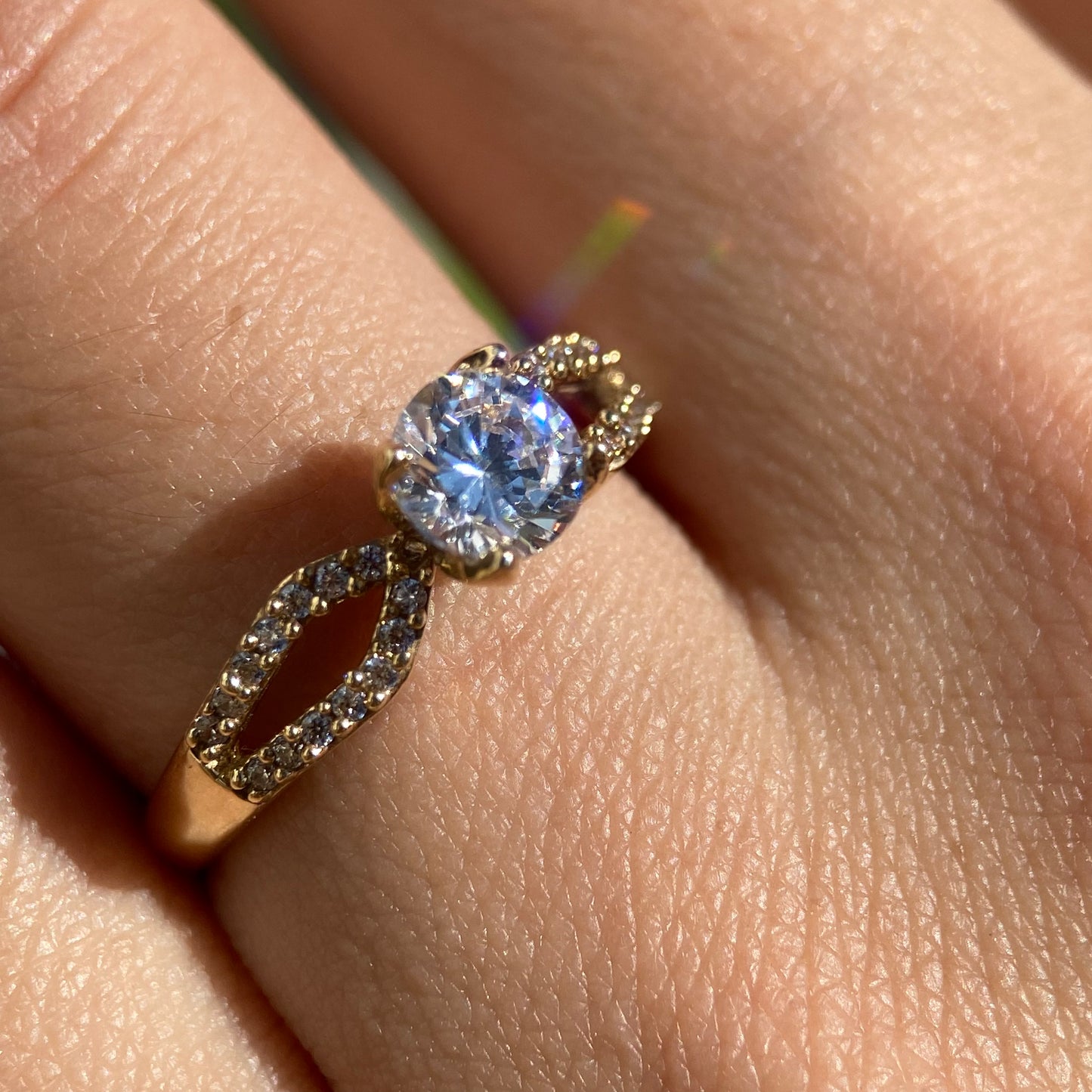Anillo de compromiso en oro