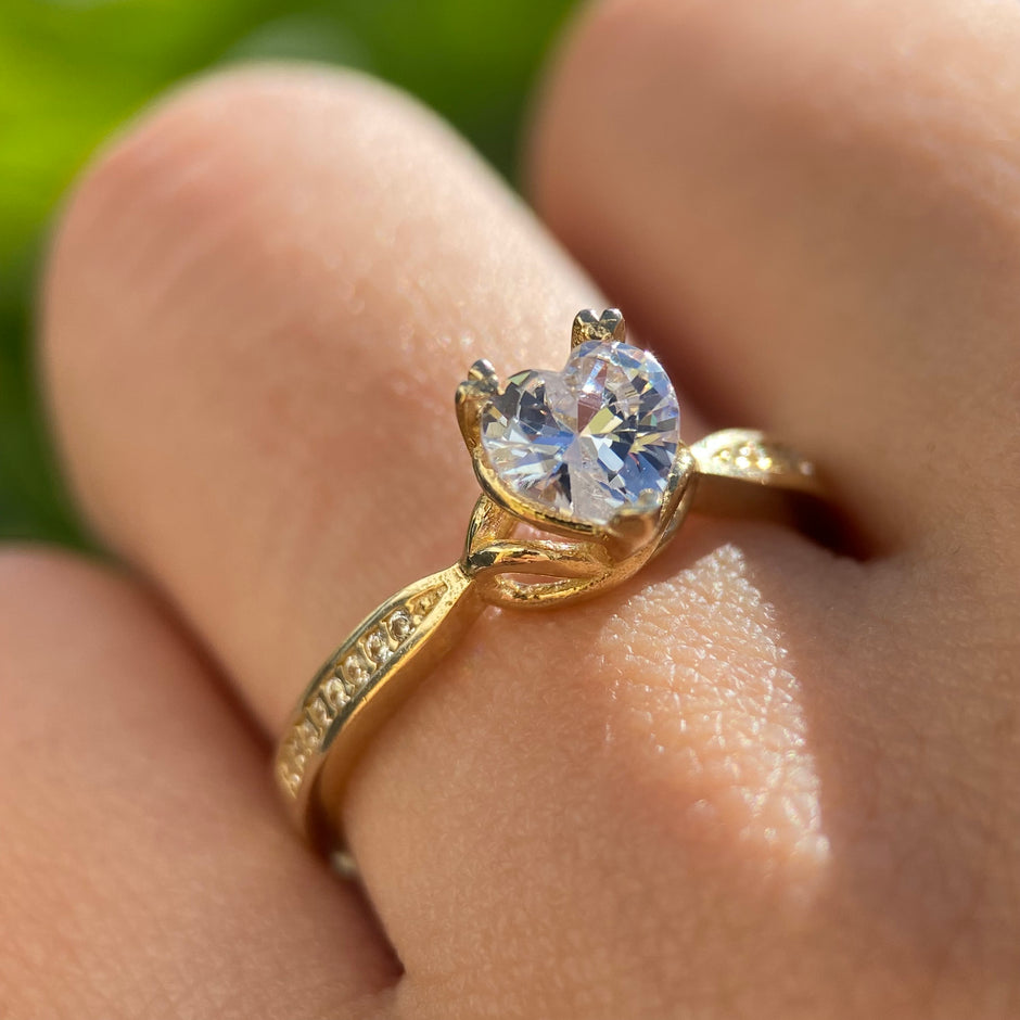 Anillo de compromiso en oro