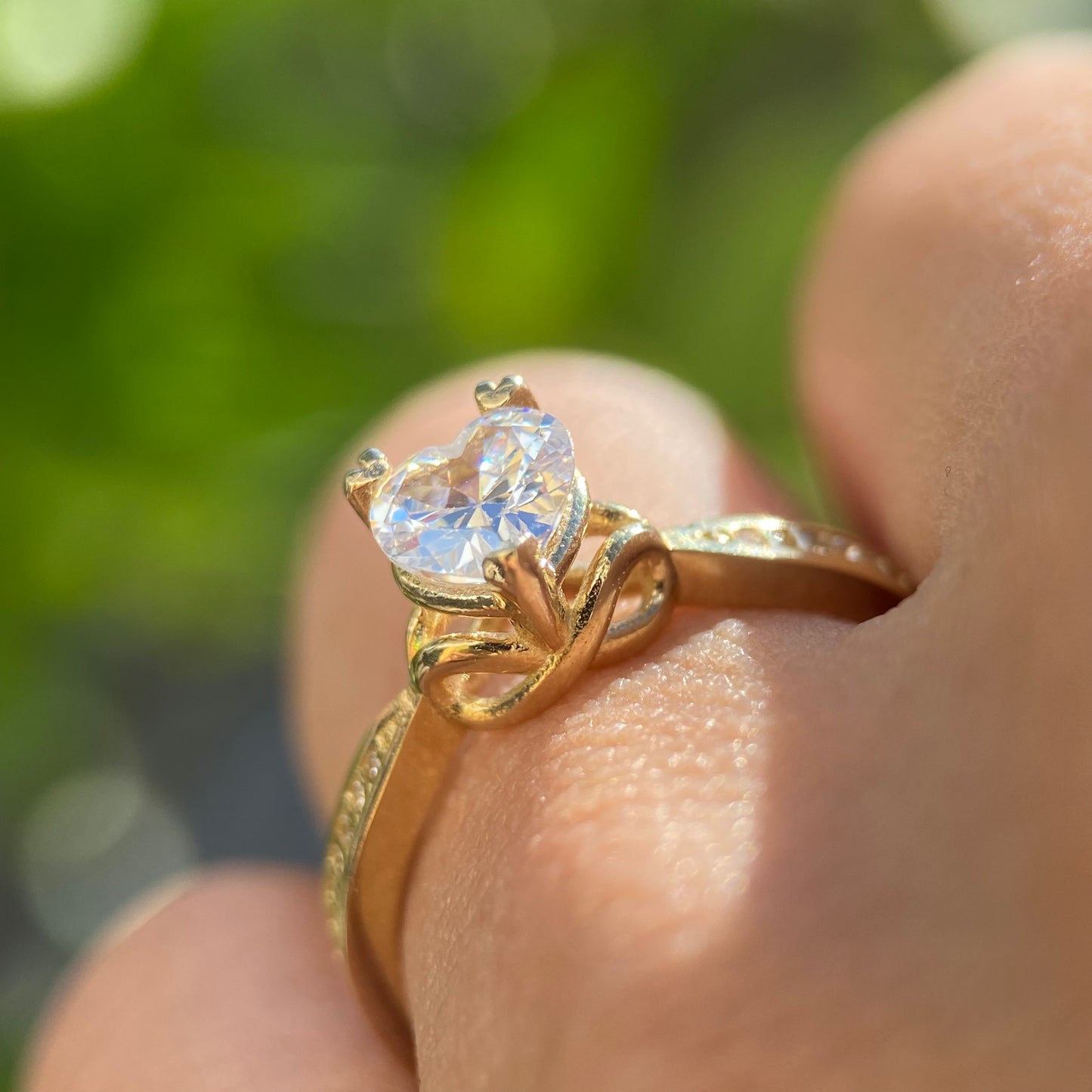 Anillo de compromiso en oro