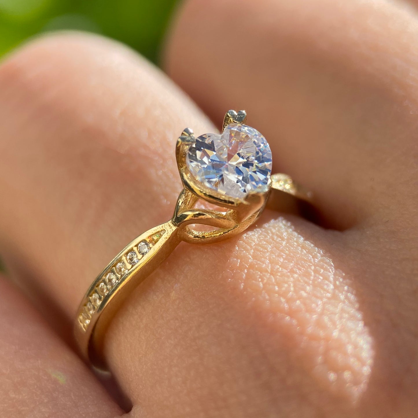Anillo de compromiso en oro