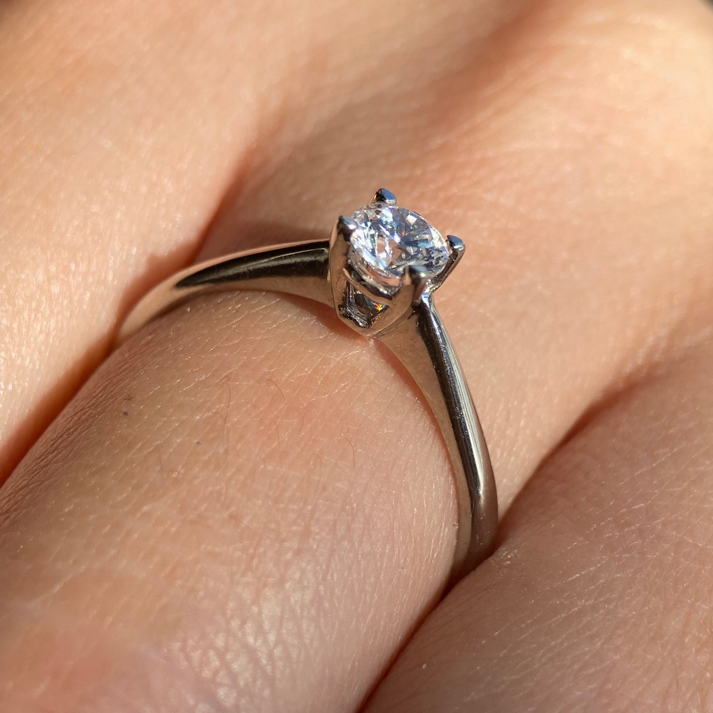 Anillo de compromiso en oro