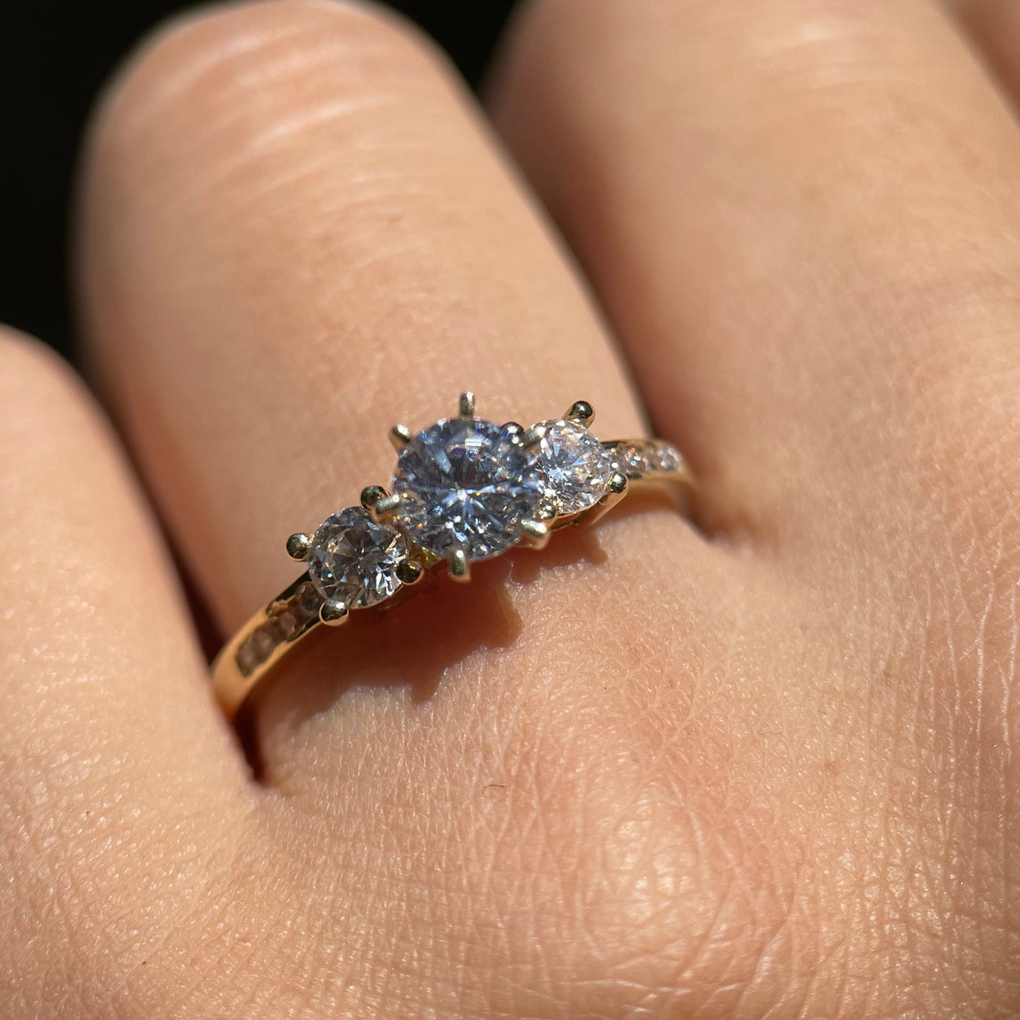 Anillo de compromiso en oro