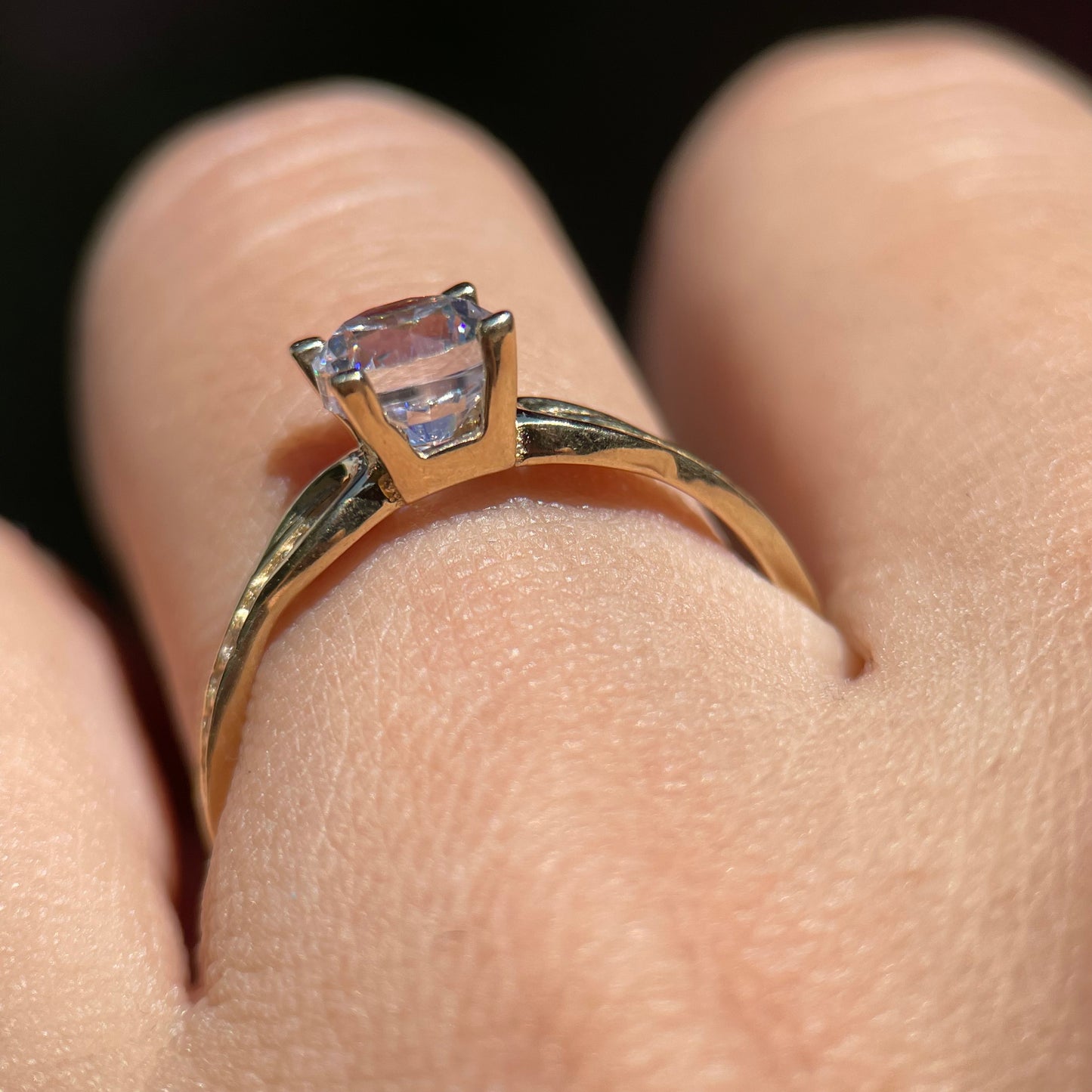 Anillo de compromiso en oro