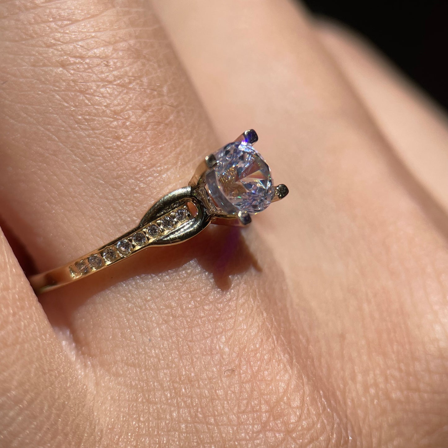 Anillo de compromiso en oro