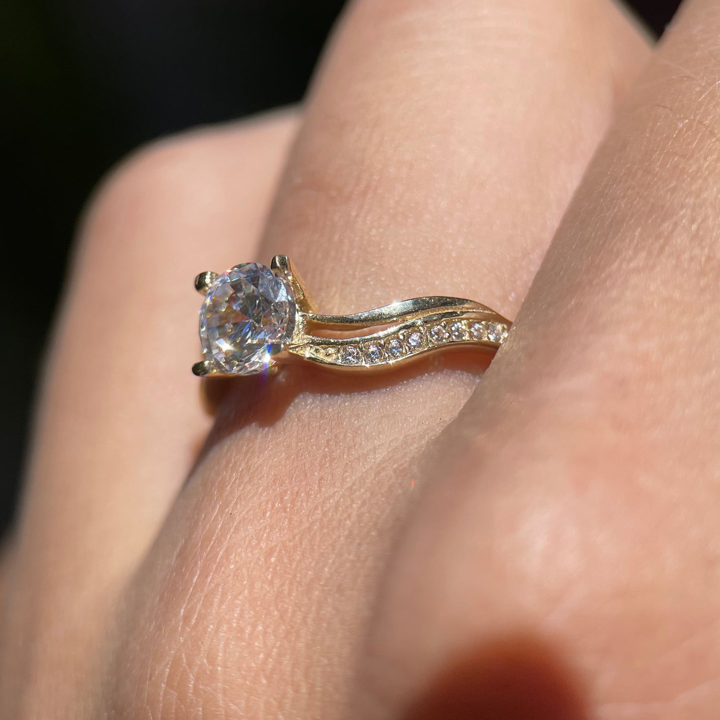 Anillo de compromiso en oro