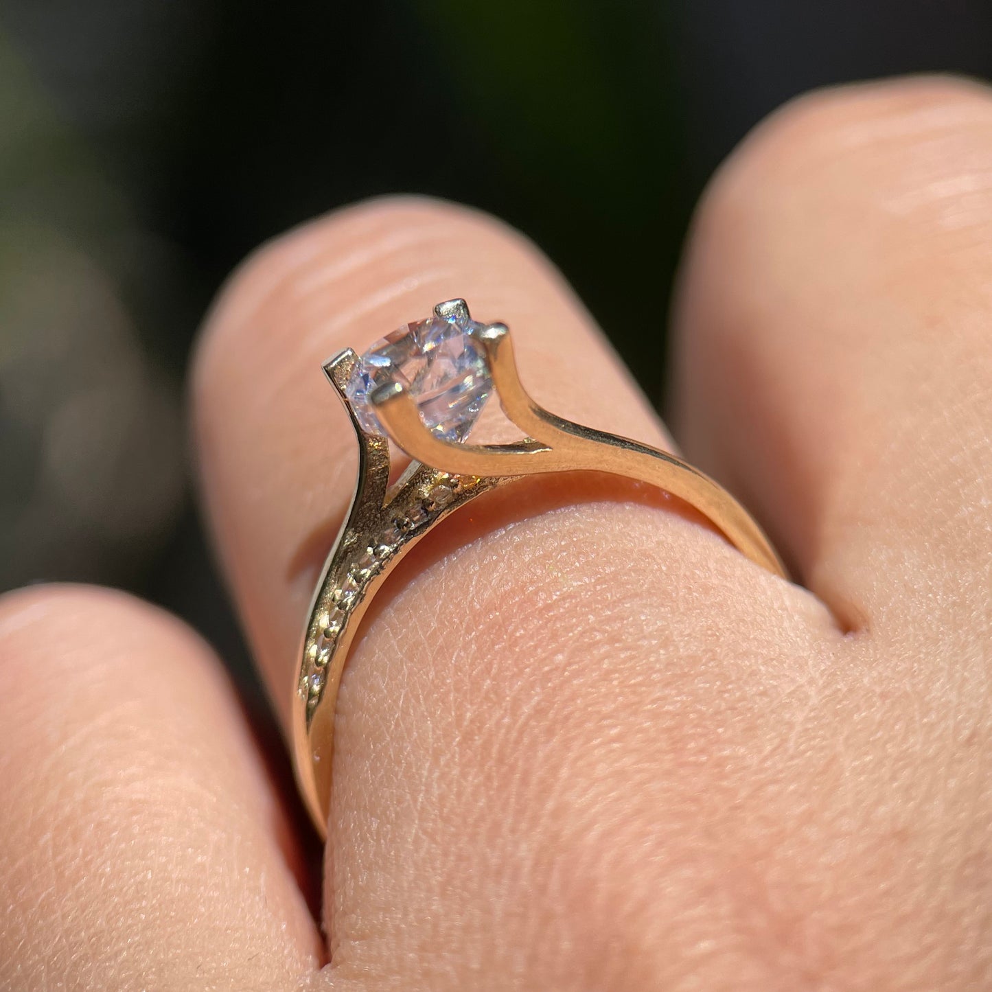 10k Yellow Gold Ring with Zirconia Cod: MAN208