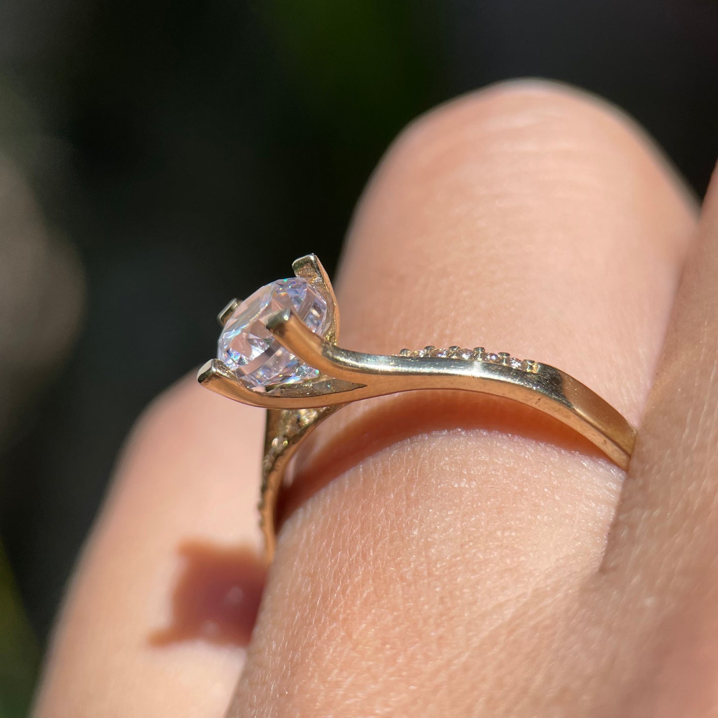 10k Yellow Gold Ring with Zirconia Cod: MAN208