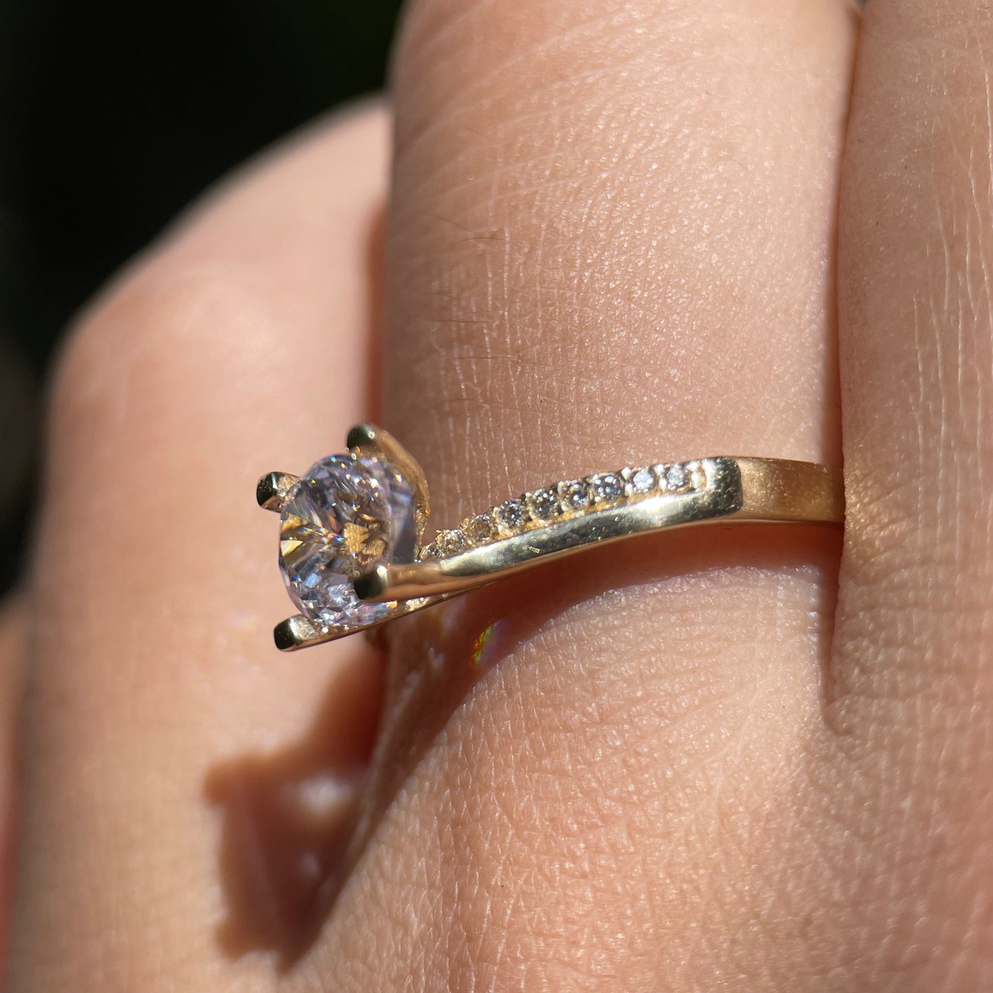 10k Yellow Gold Ring with Zirconia Cod: MAN208