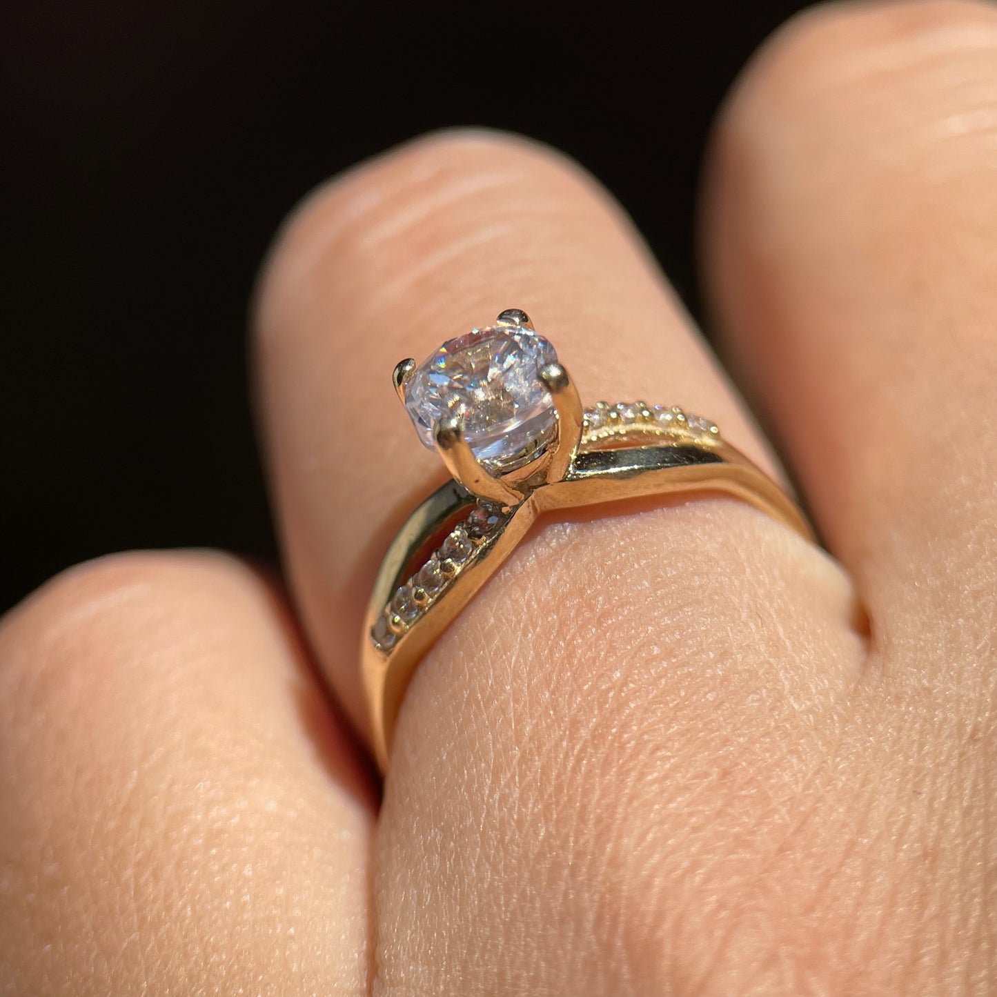 Anillo de compromiso en oro