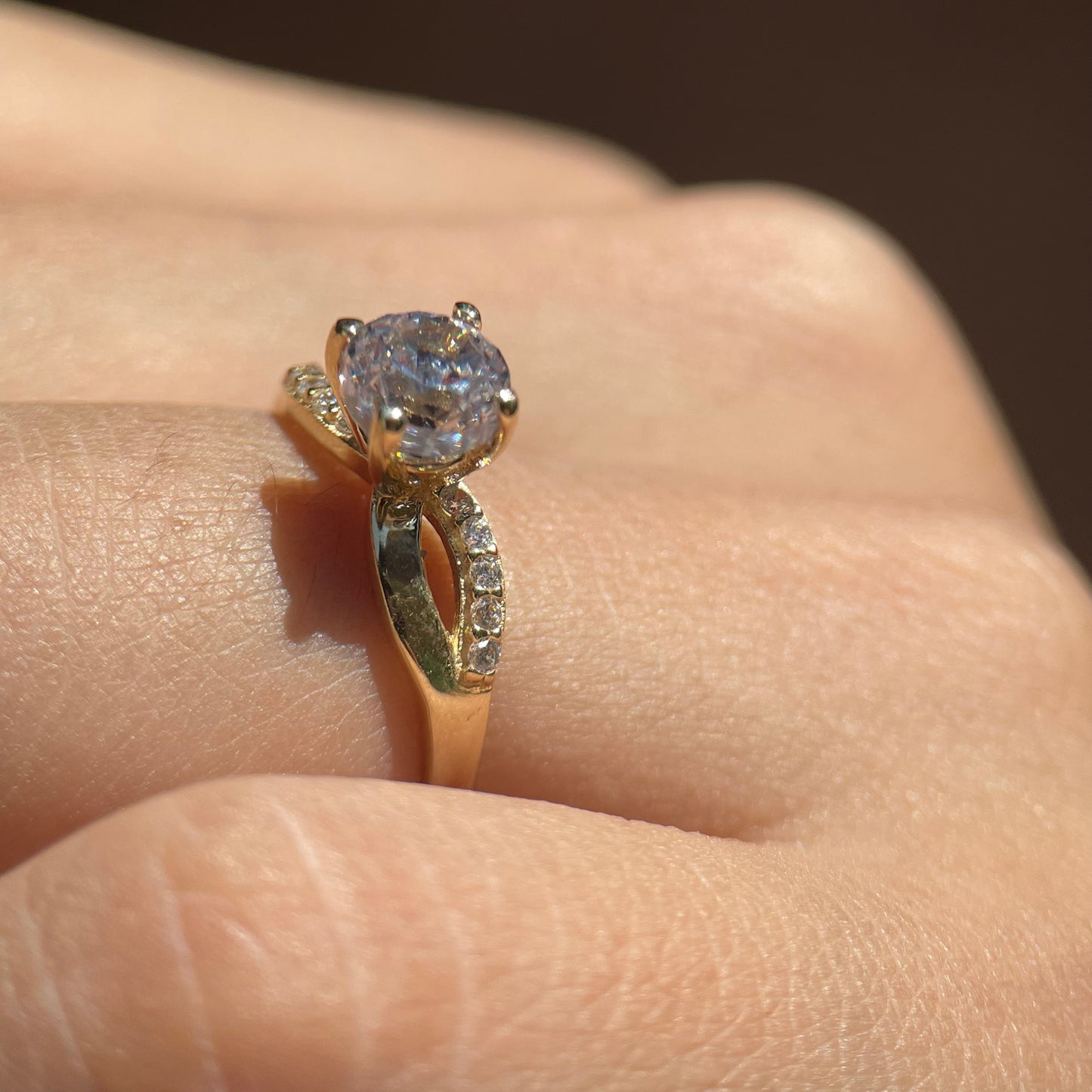 Anillo de compromiso en oro