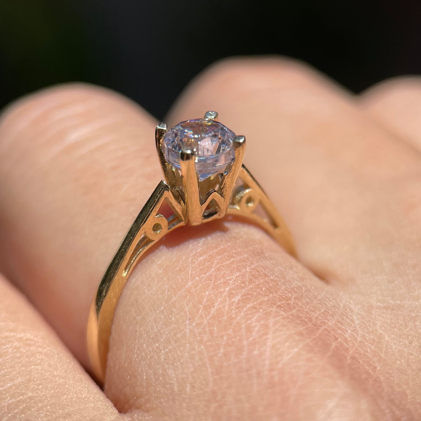 Anillo de compromiso en oro