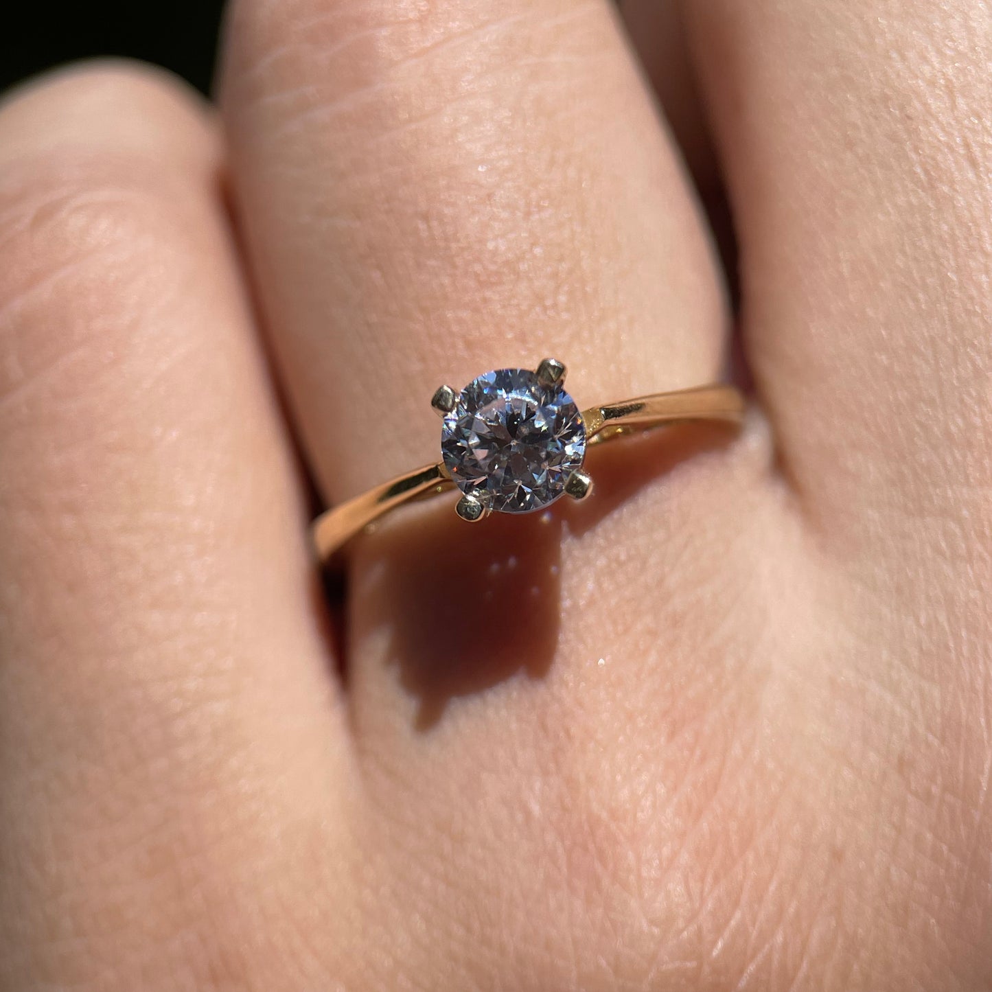 Anillo de compromiso en oro