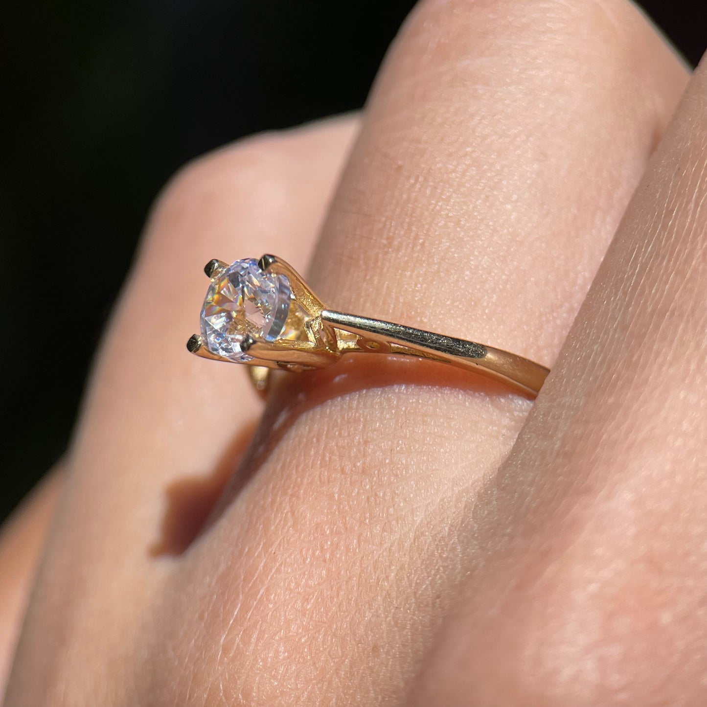 Anillo de compromiso en oro