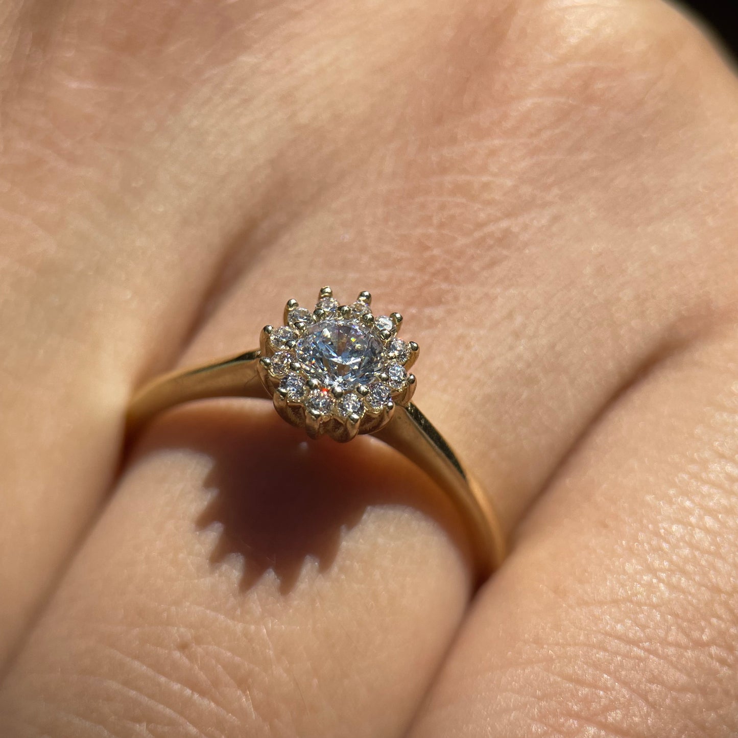 Anillo de compromiso en oro