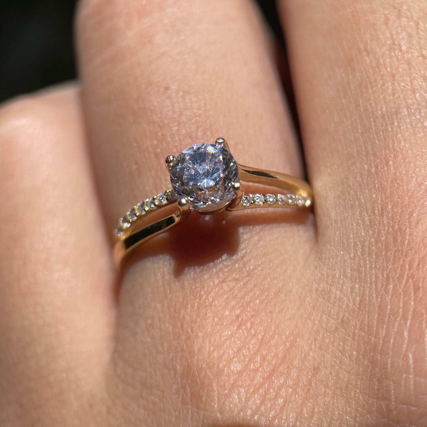 Anillo de compromiso en oro