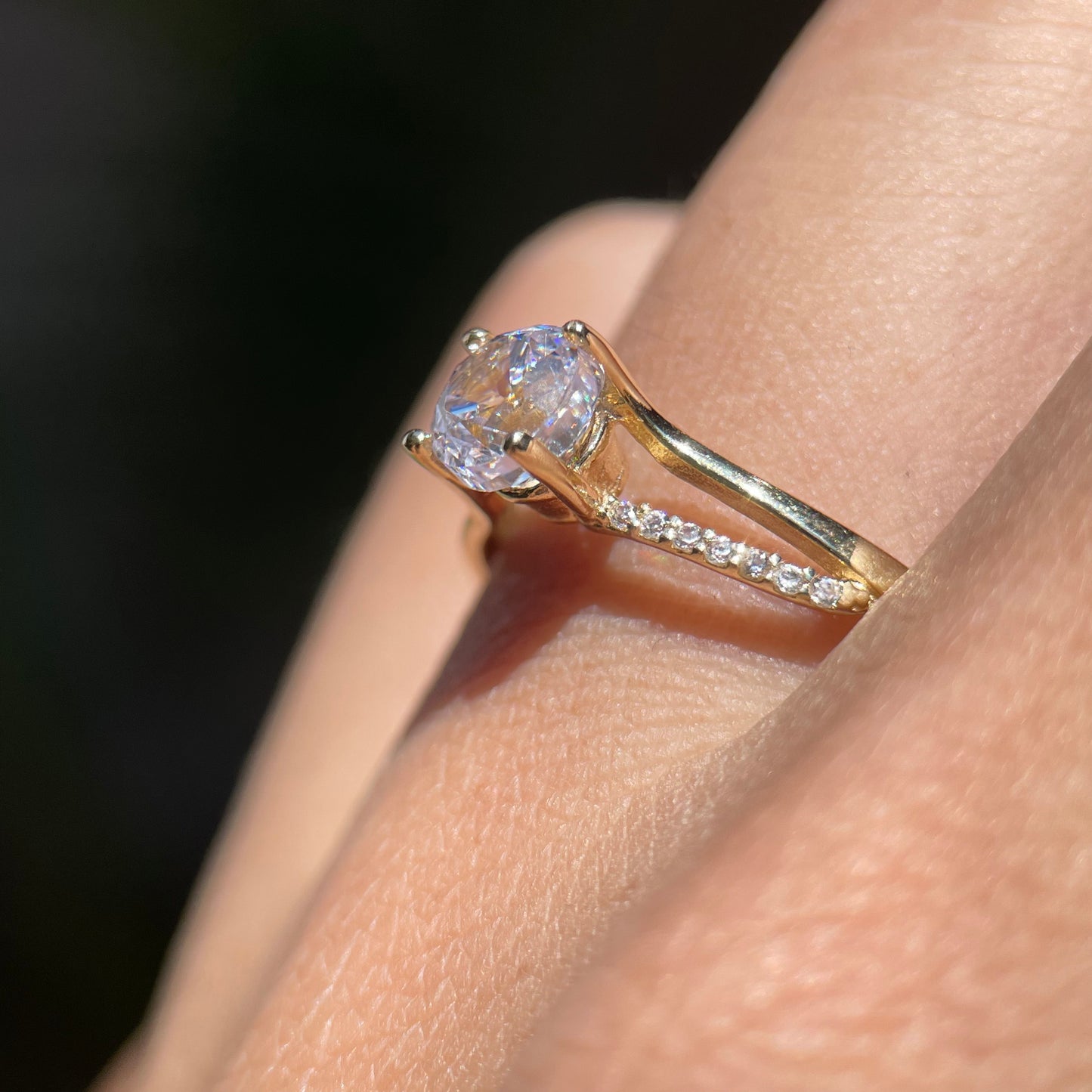 Anillo de compromiso en oro