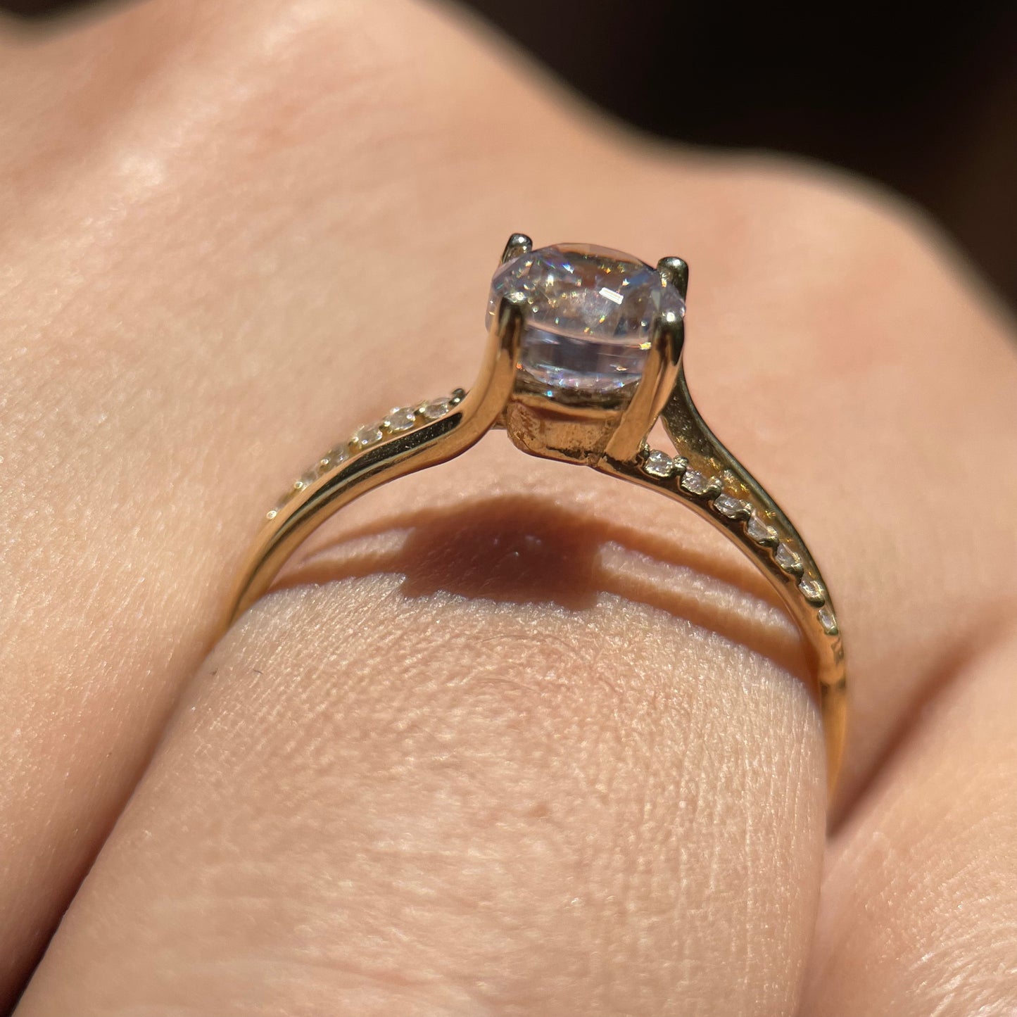 Anillo de compromiso en oro