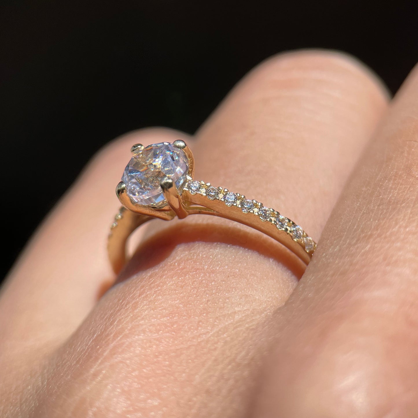 Anillo de compromiso en oro