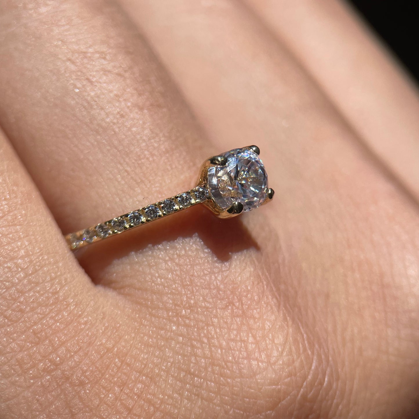 Anillo de compromiso en oro