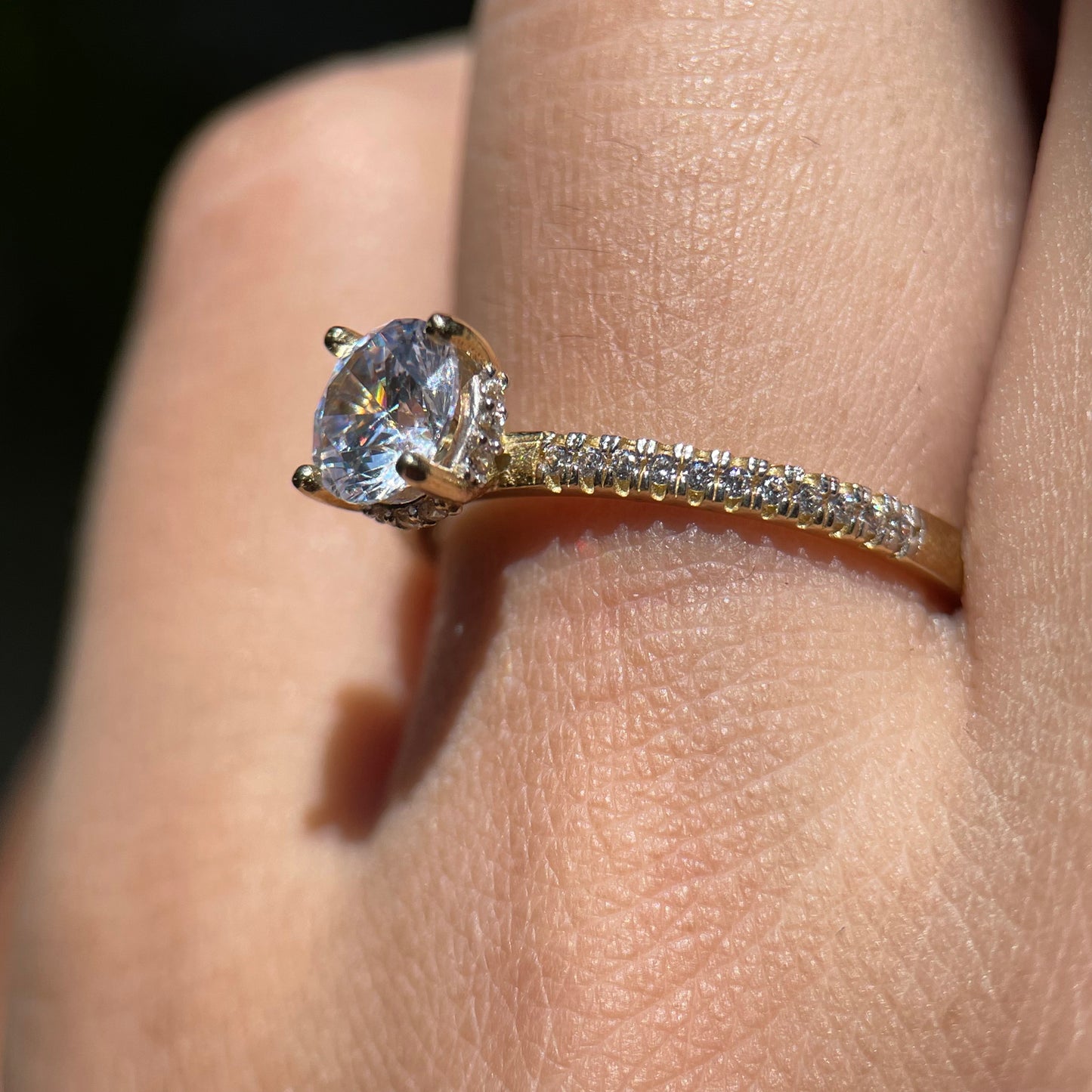Anillo de compromiso en oro