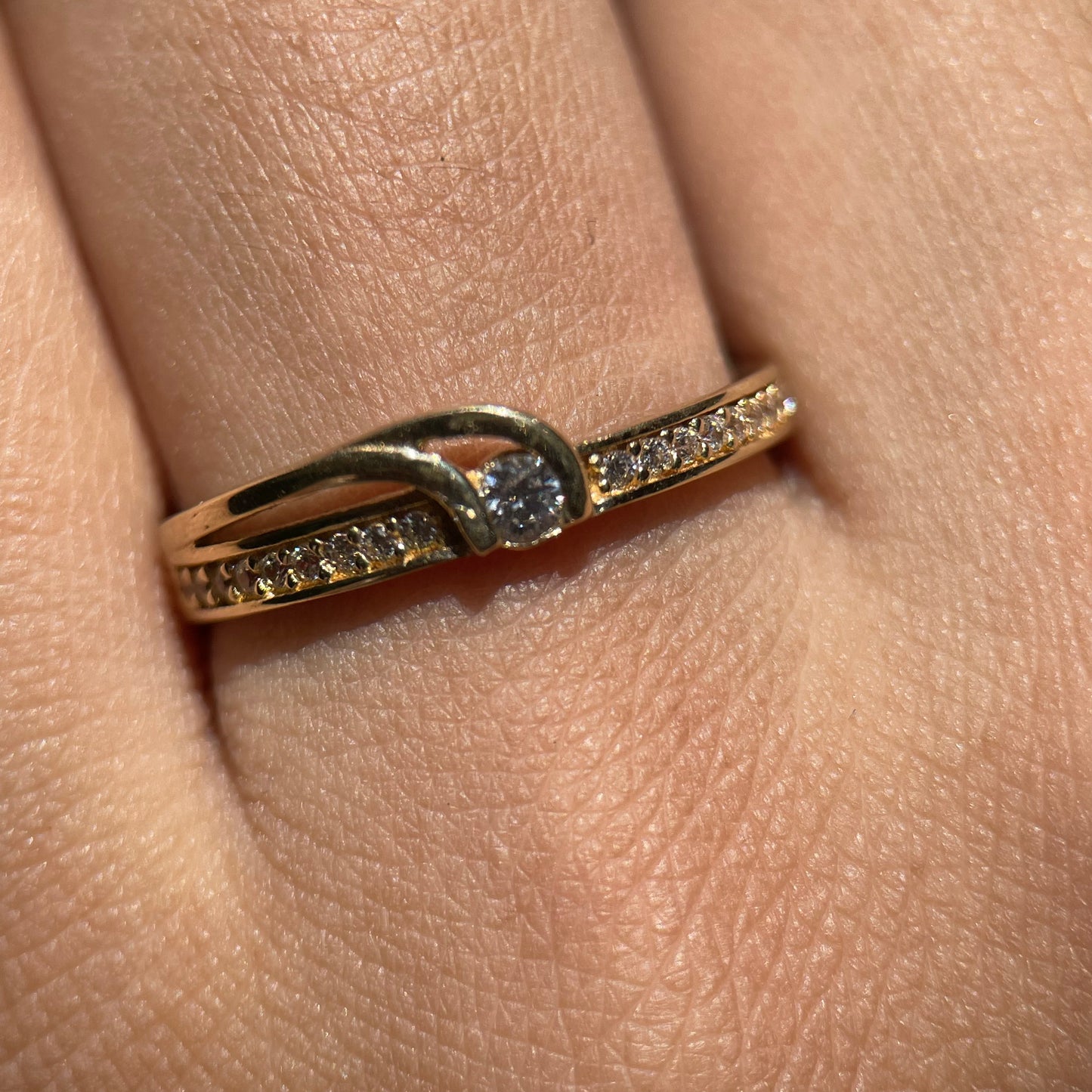 Anillo de compromiso en oro