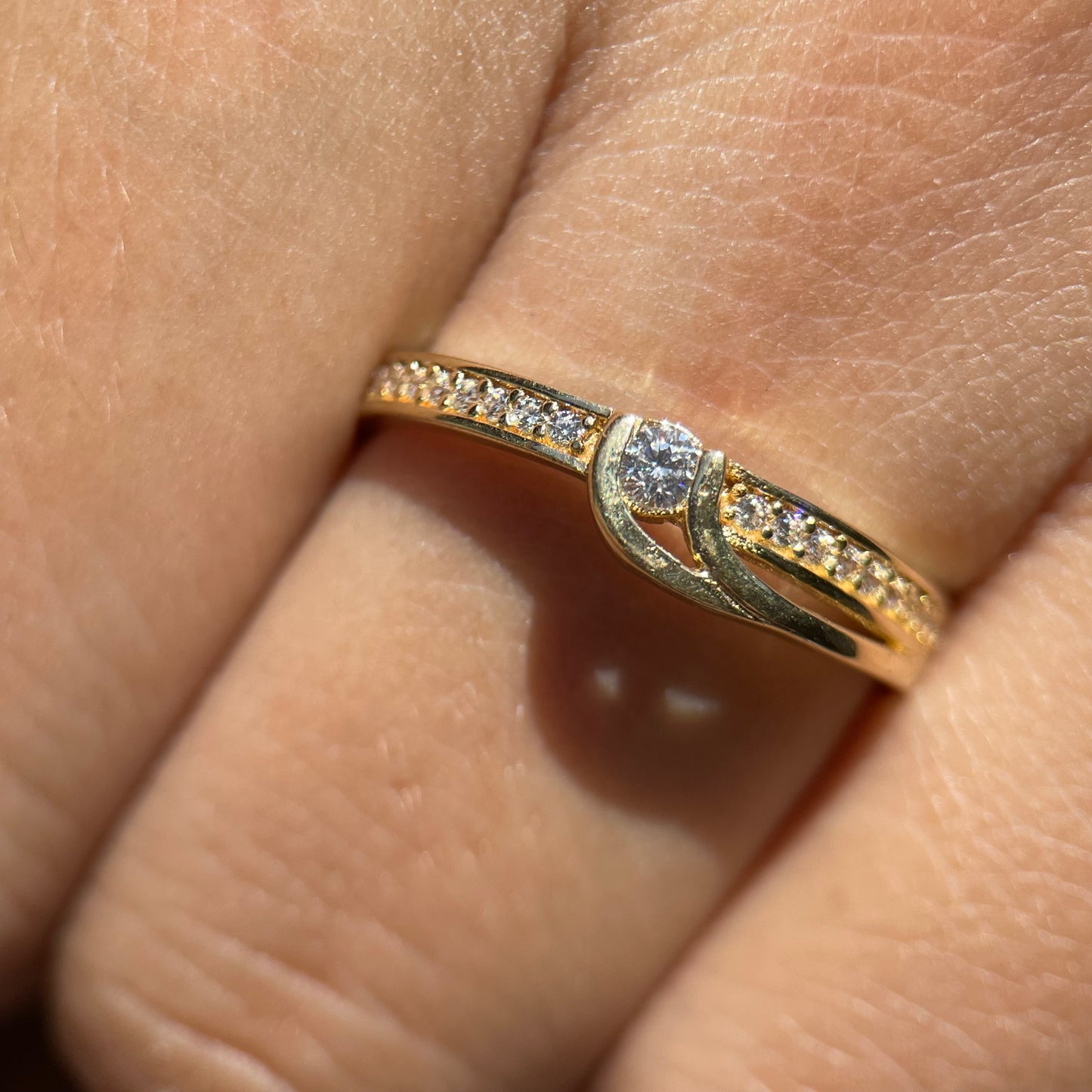Anillo de compromiso en oro