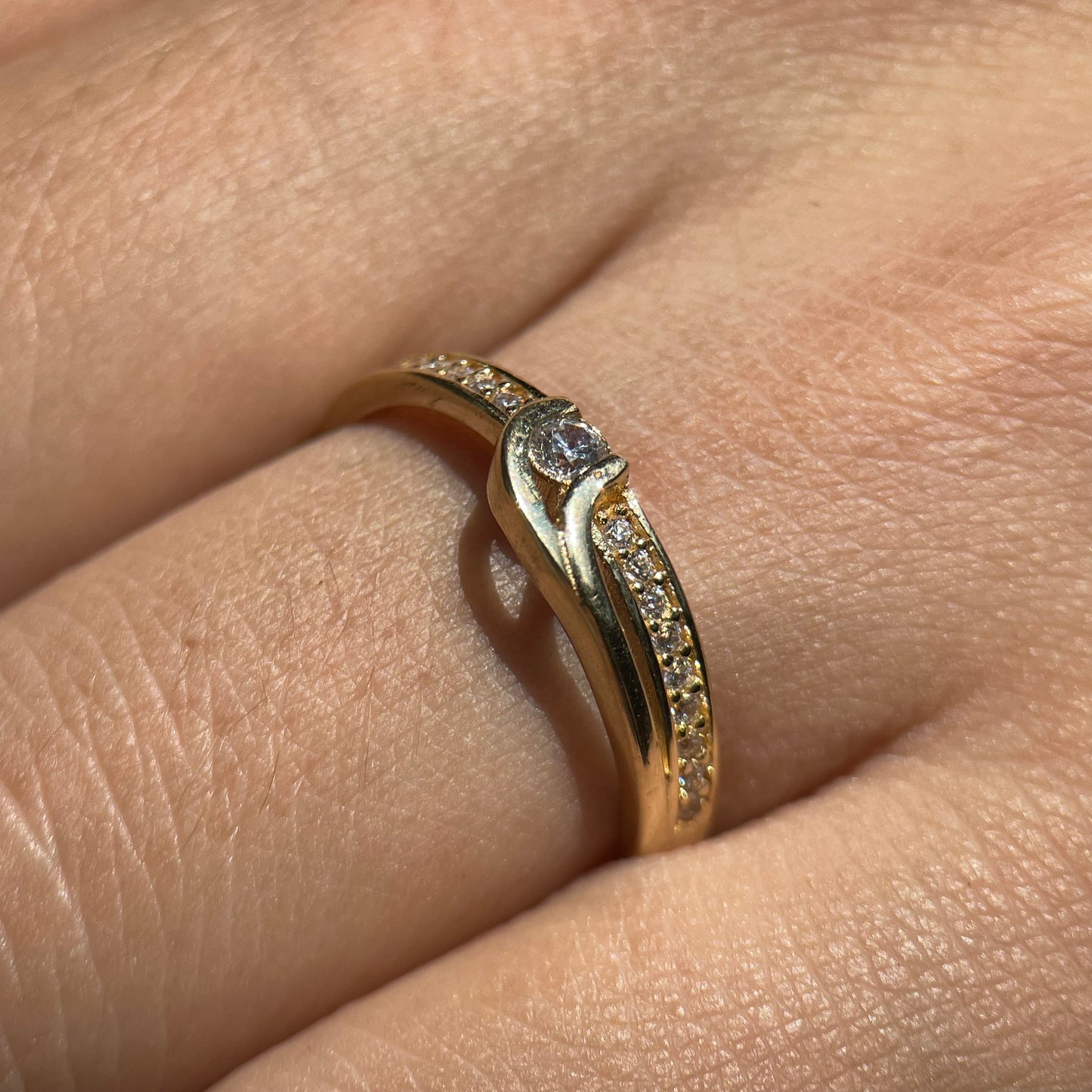 Anillo de compromiso en oro