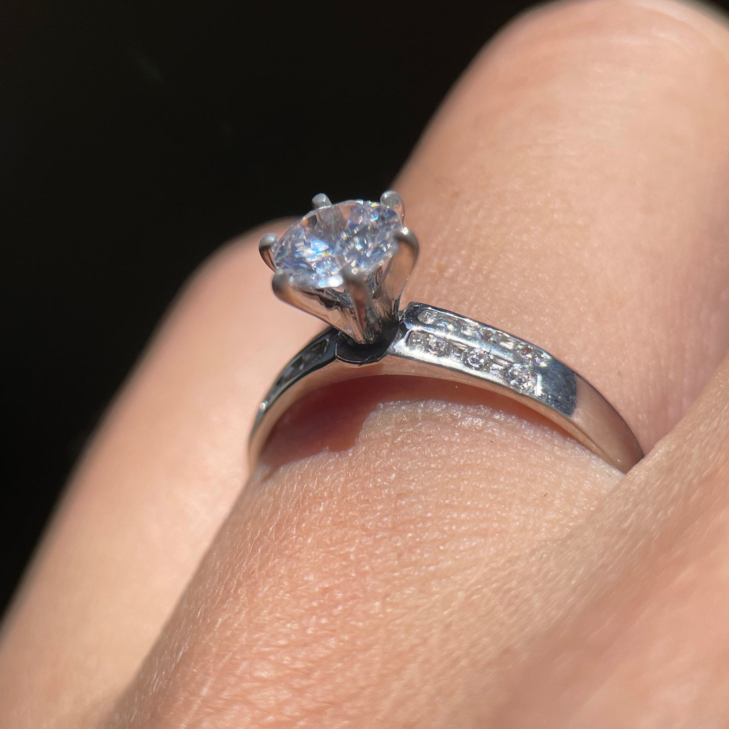 Anillo de compromiso en oro