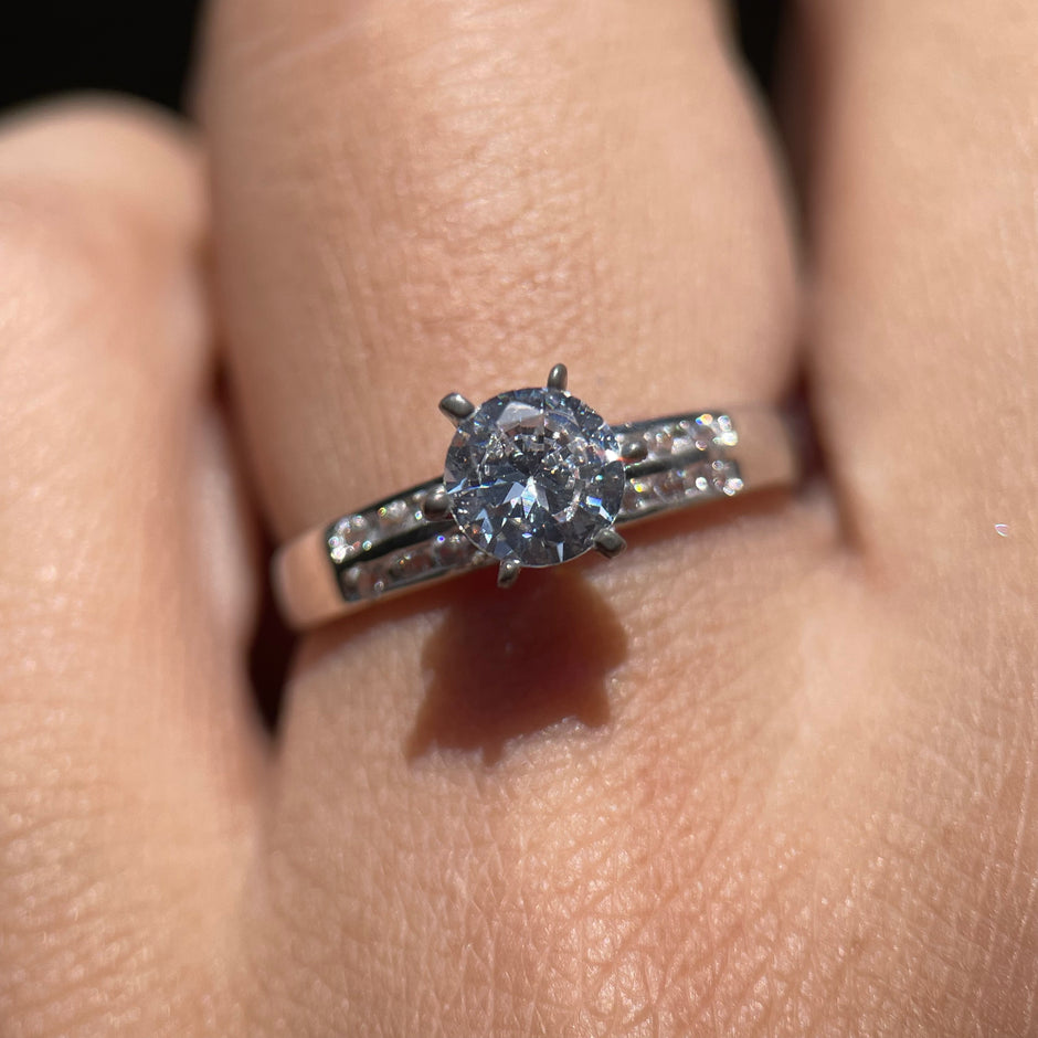 Anillo de compromiso en oro