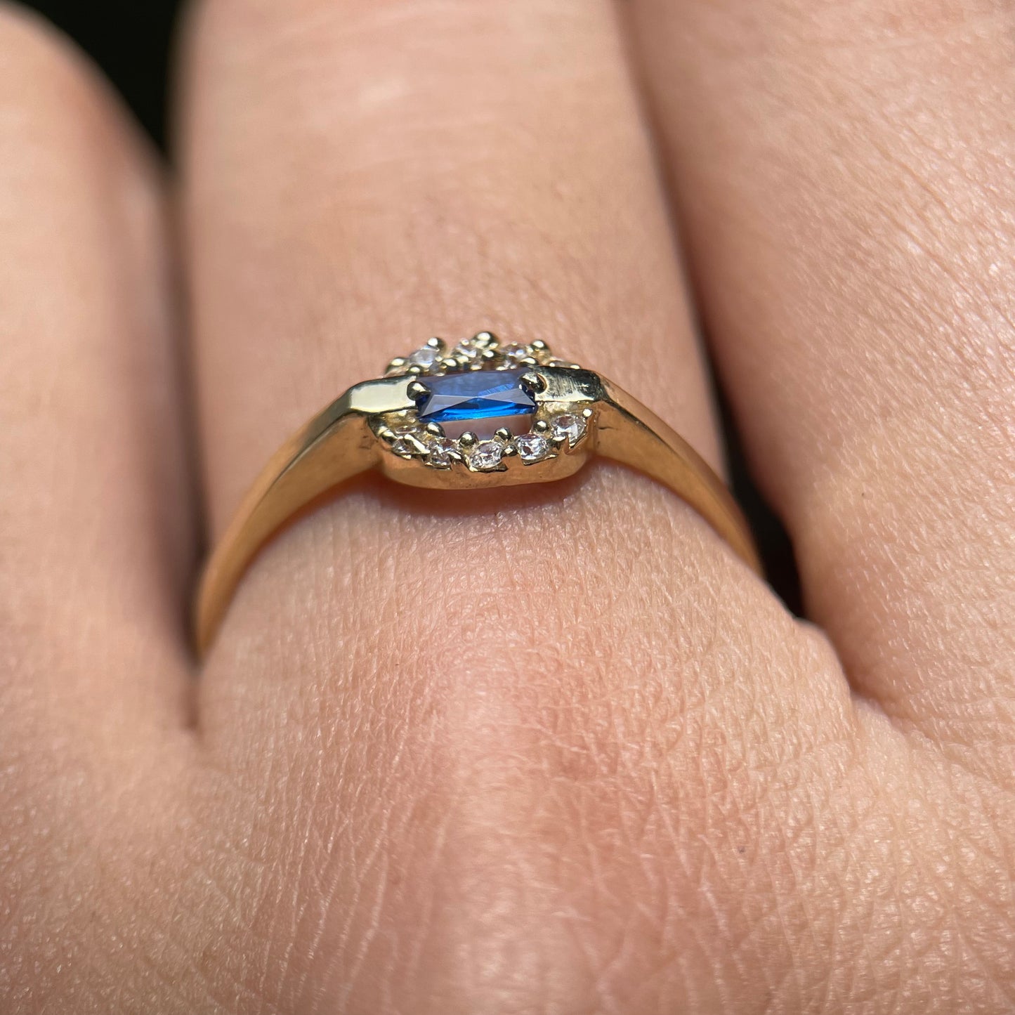 Anillo de compromiso en oro