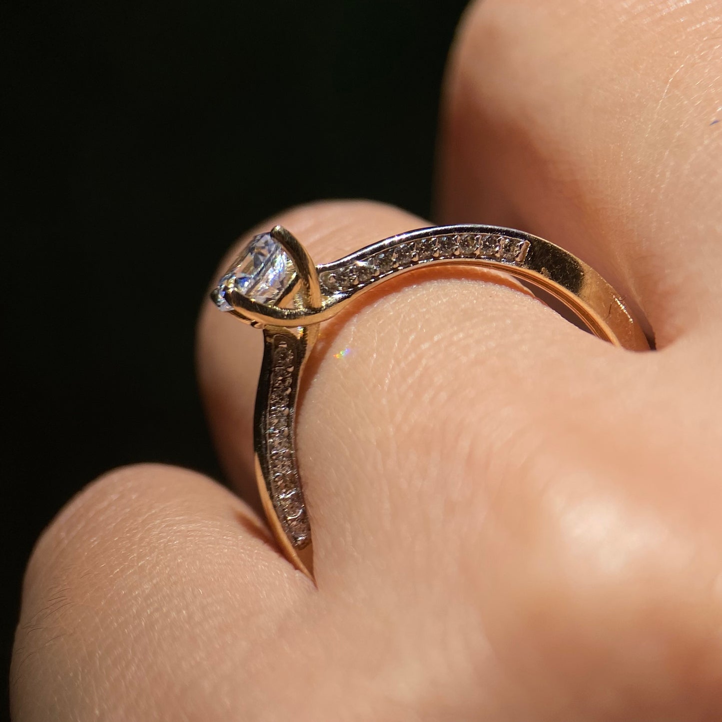 Anillo de compromiso en oro