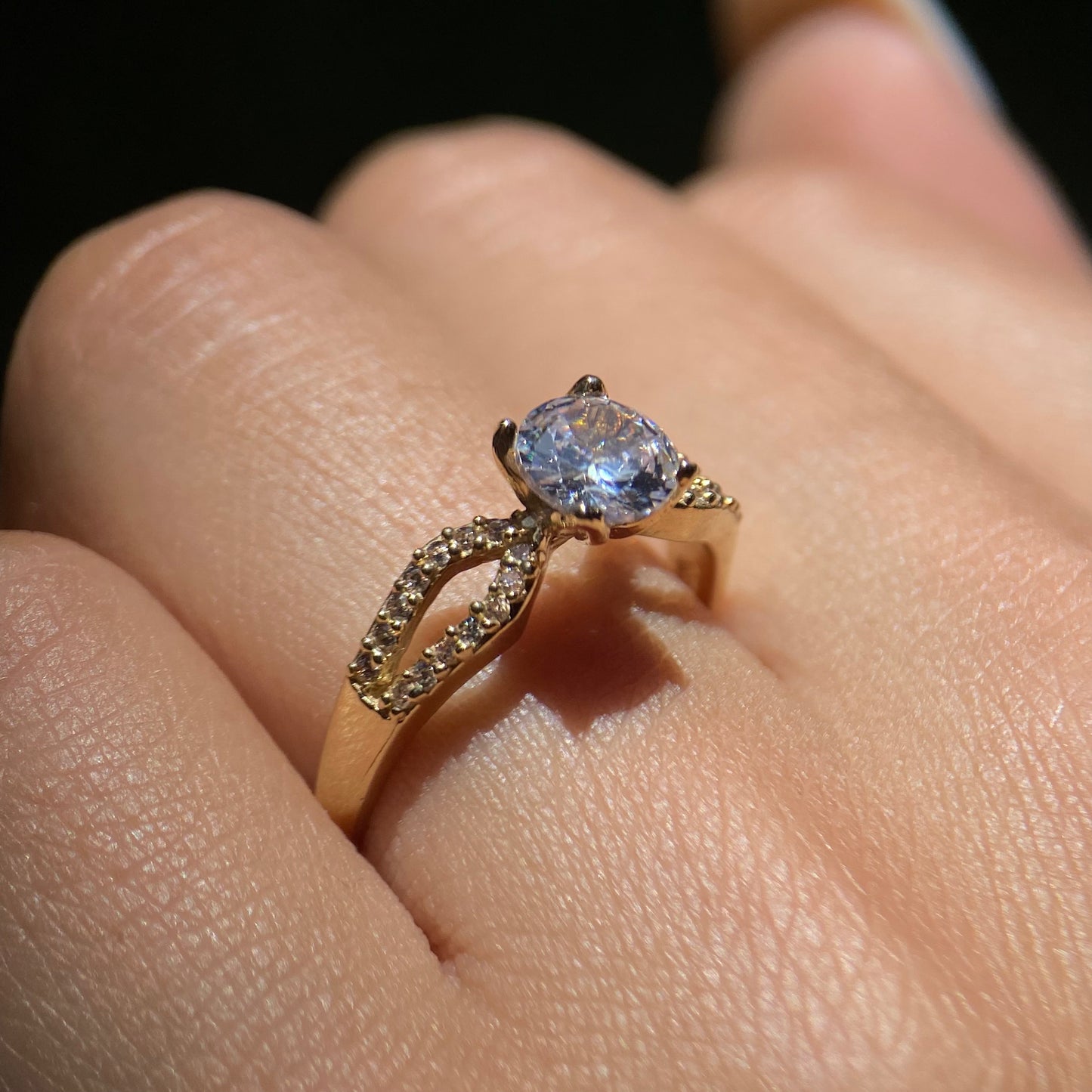 Anillo de compromiso en oro