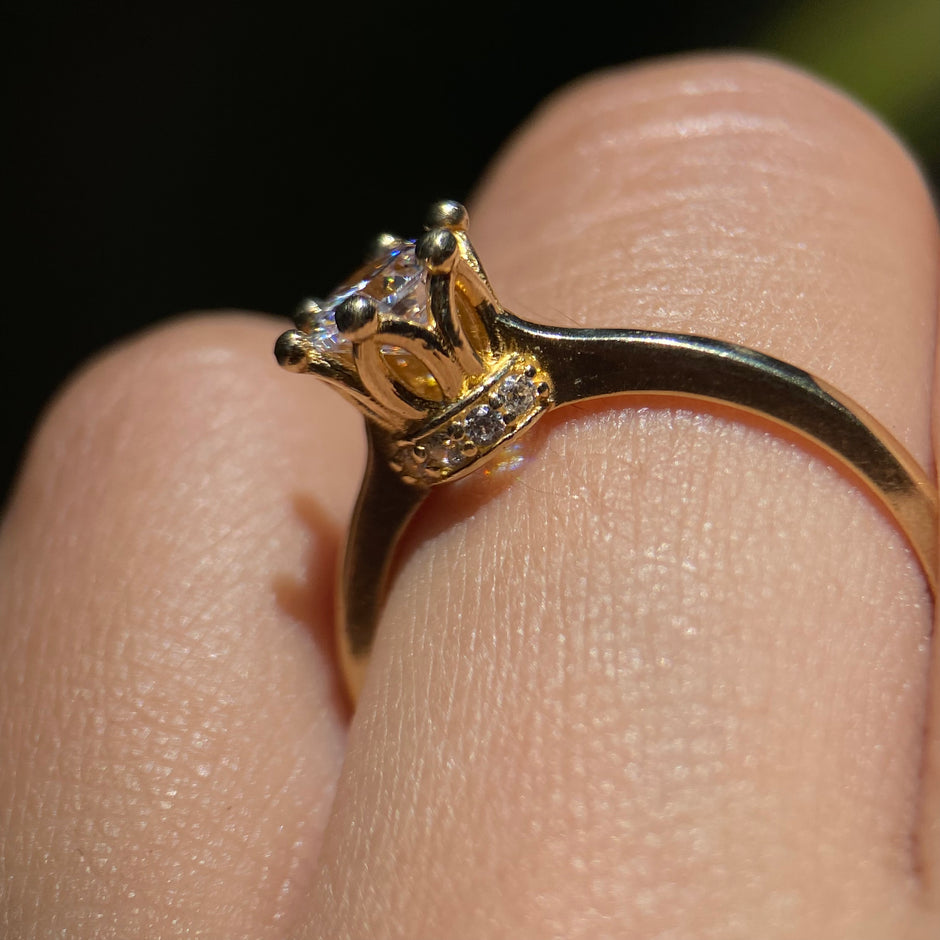 Anillo de compromiso en oro