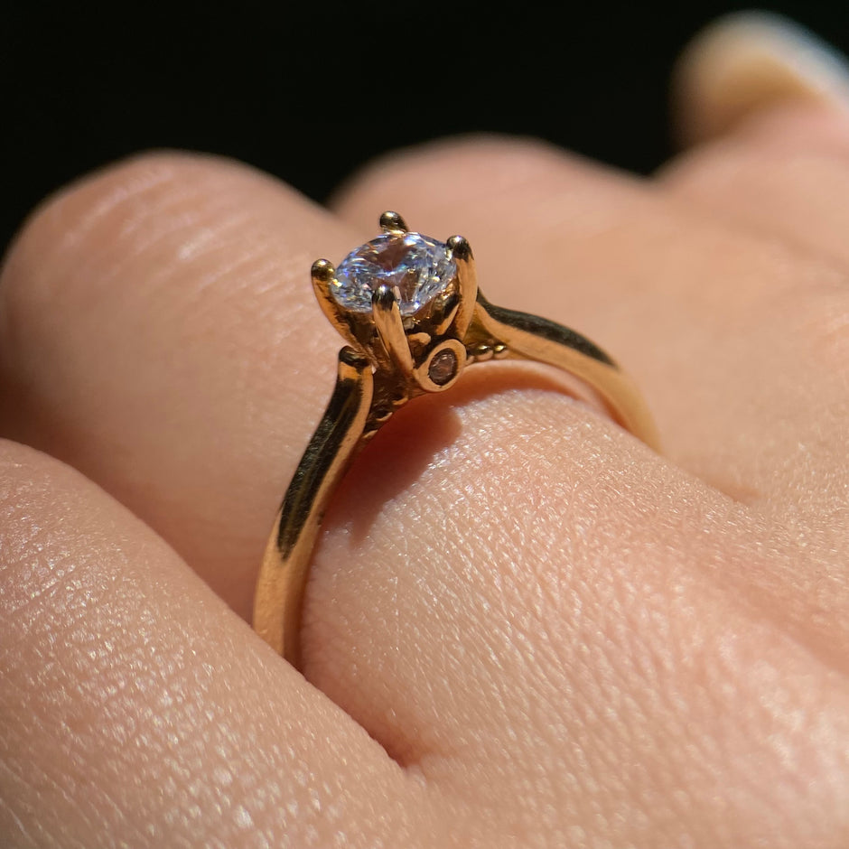 Anillo de compromiso en oro