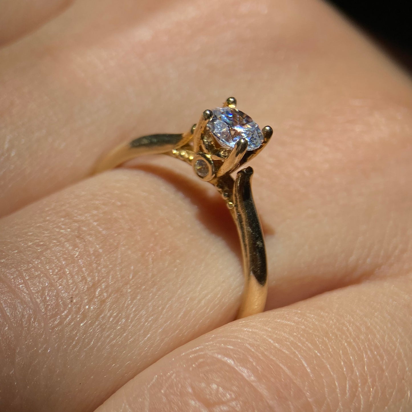 Anillo de compromiso en oro