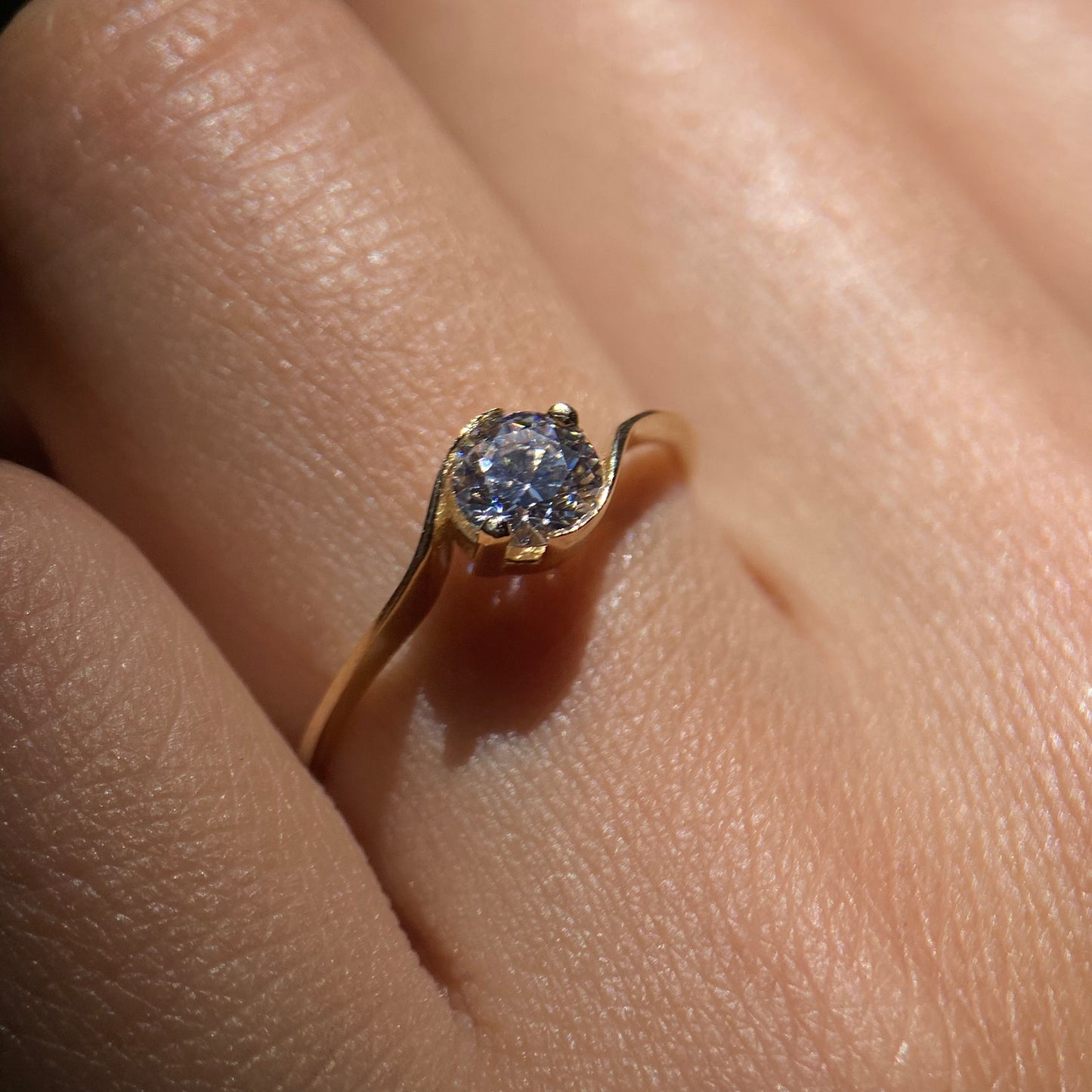 Anillo de compromiso en oro