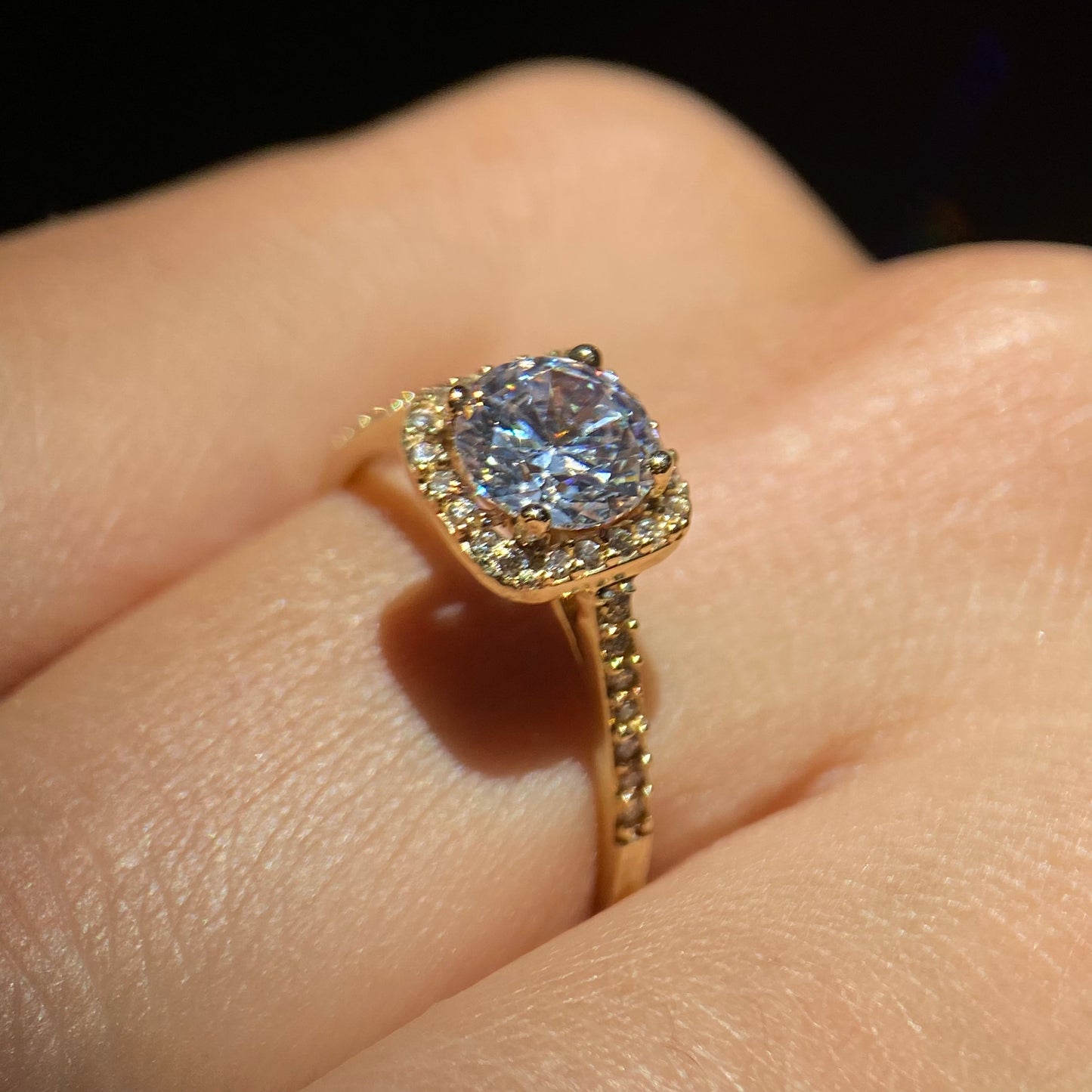 Anillo de compromiso en oro
