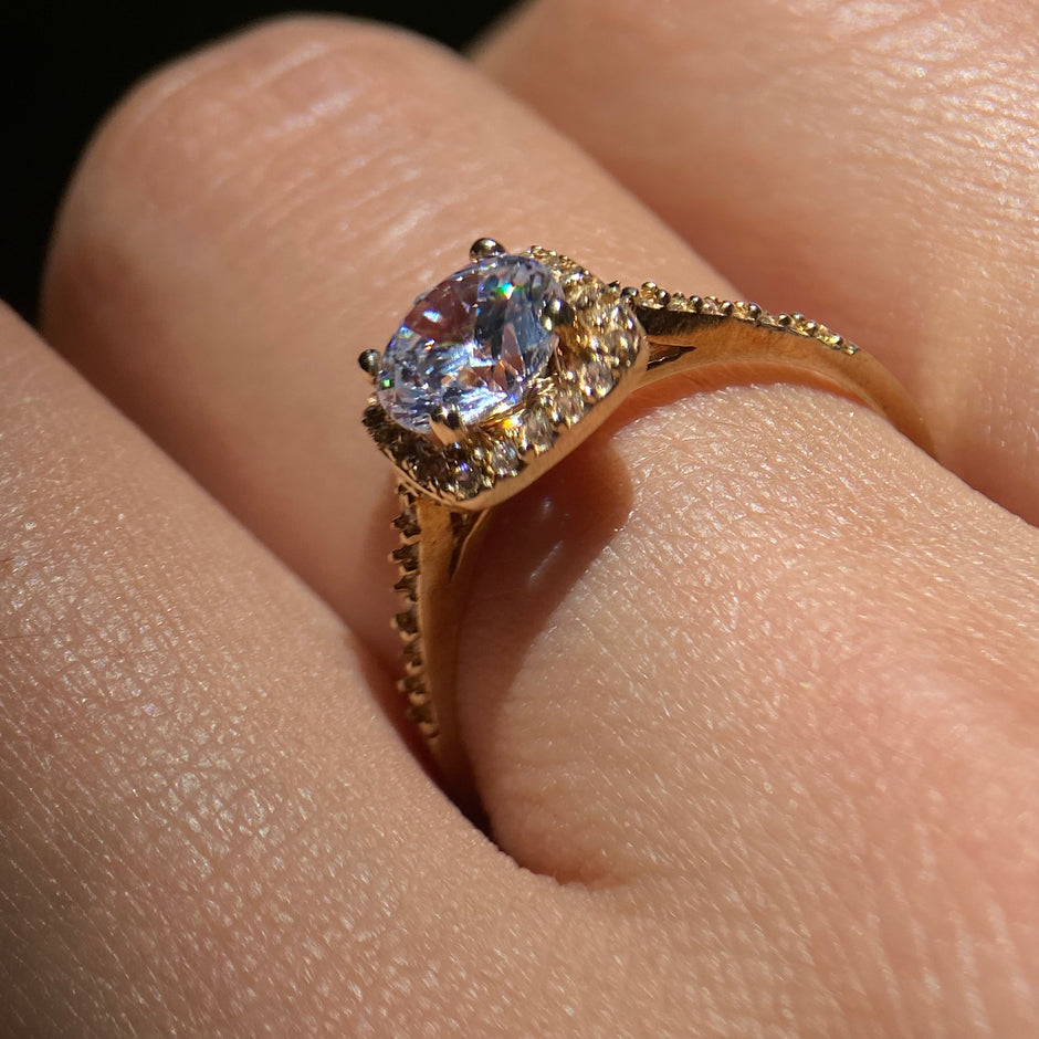 Anillo de compromiso en oro
