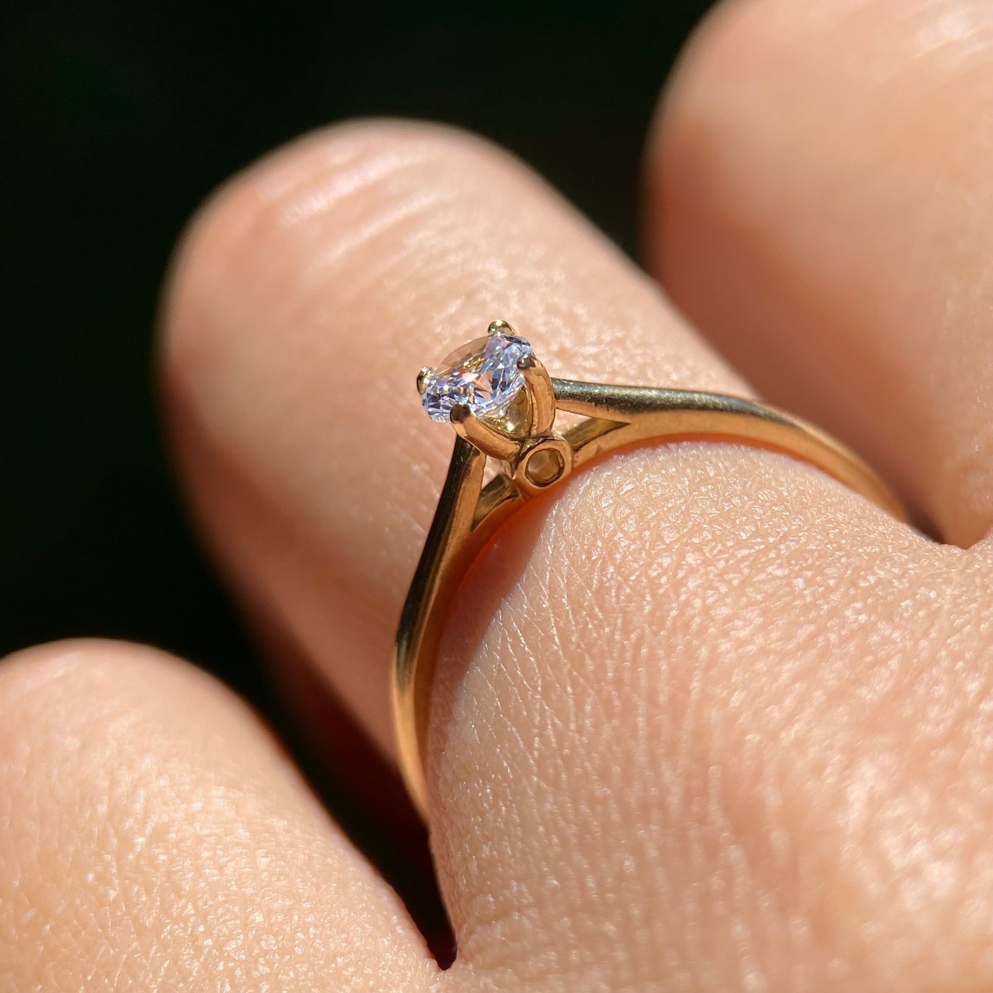 Anillo de compromiso en oro