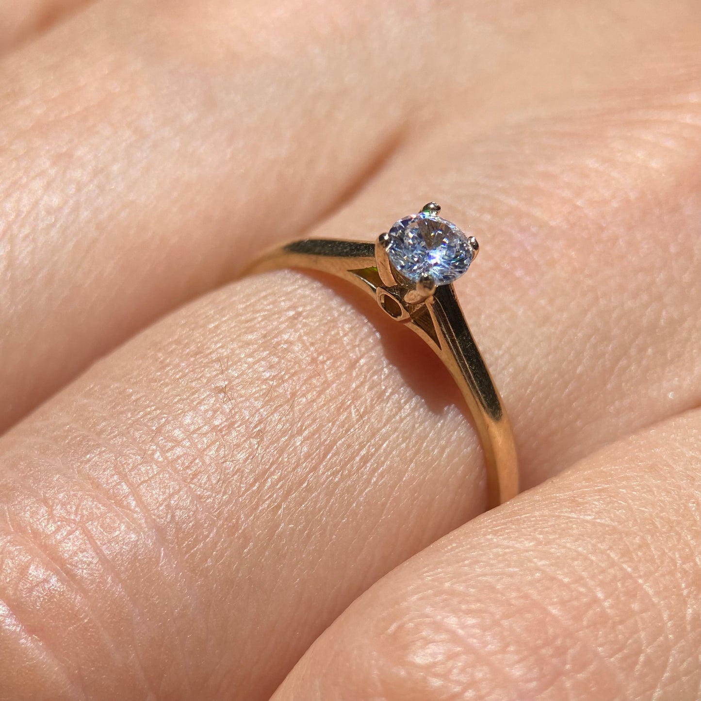 Anillo de compromiso en oro