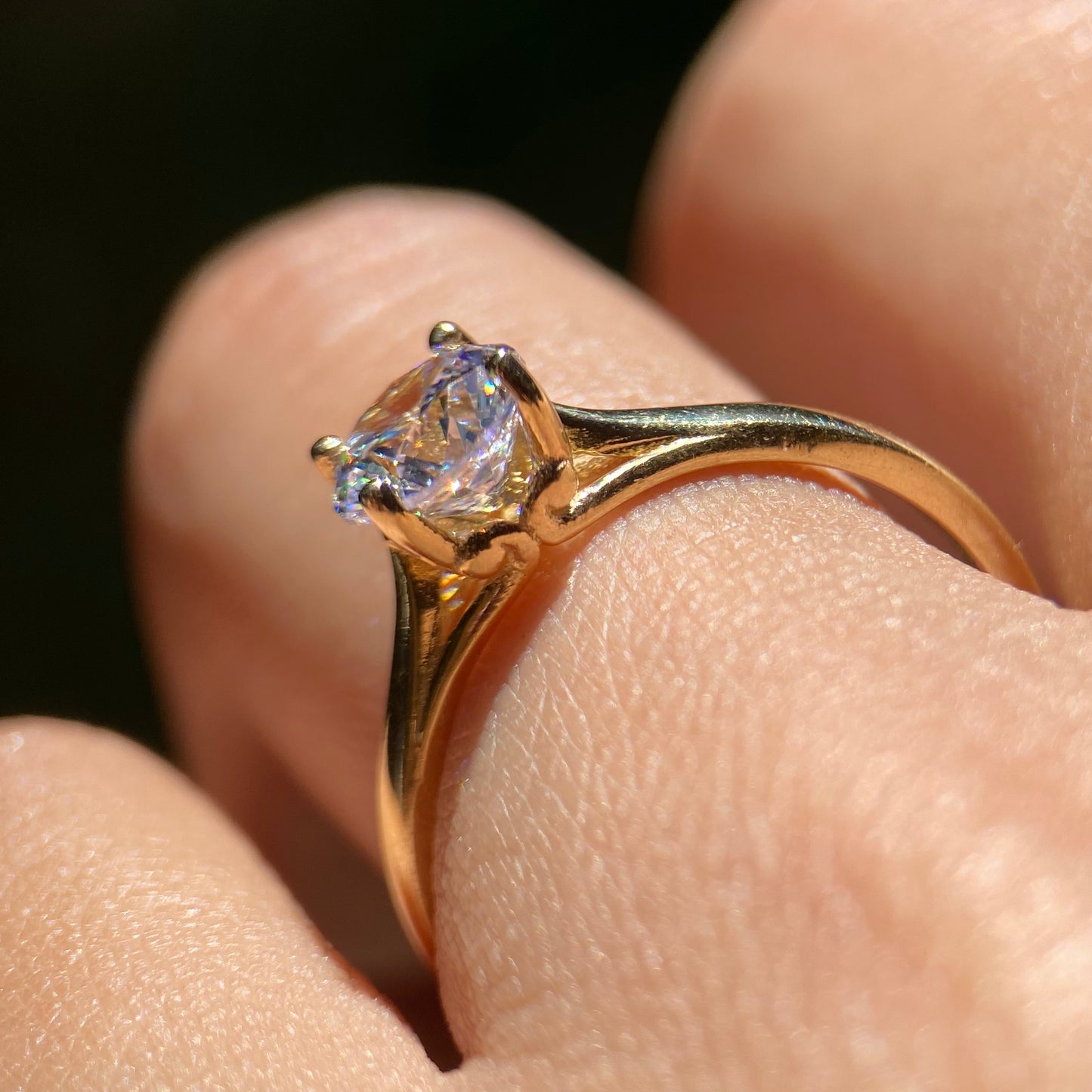 Anillo de compromiso en oro